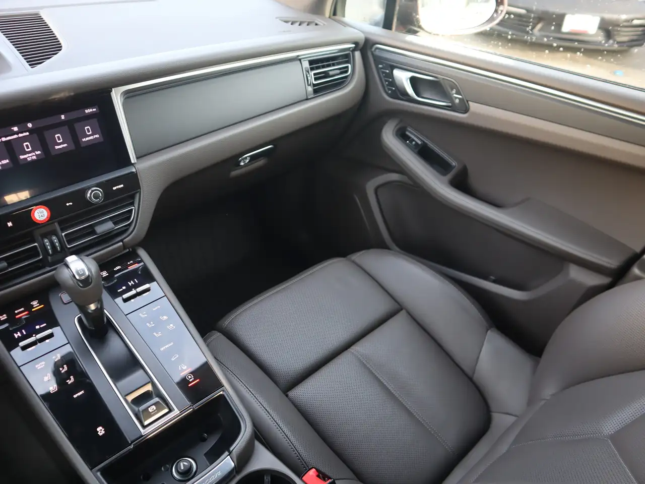 Porsche Macan снимка Porsche Macan