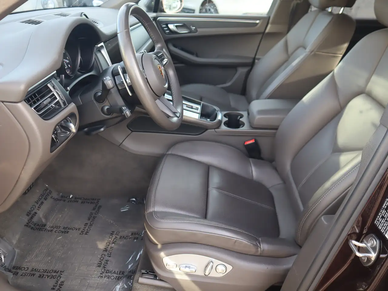Porsche Macan снимка Porsche Macan
