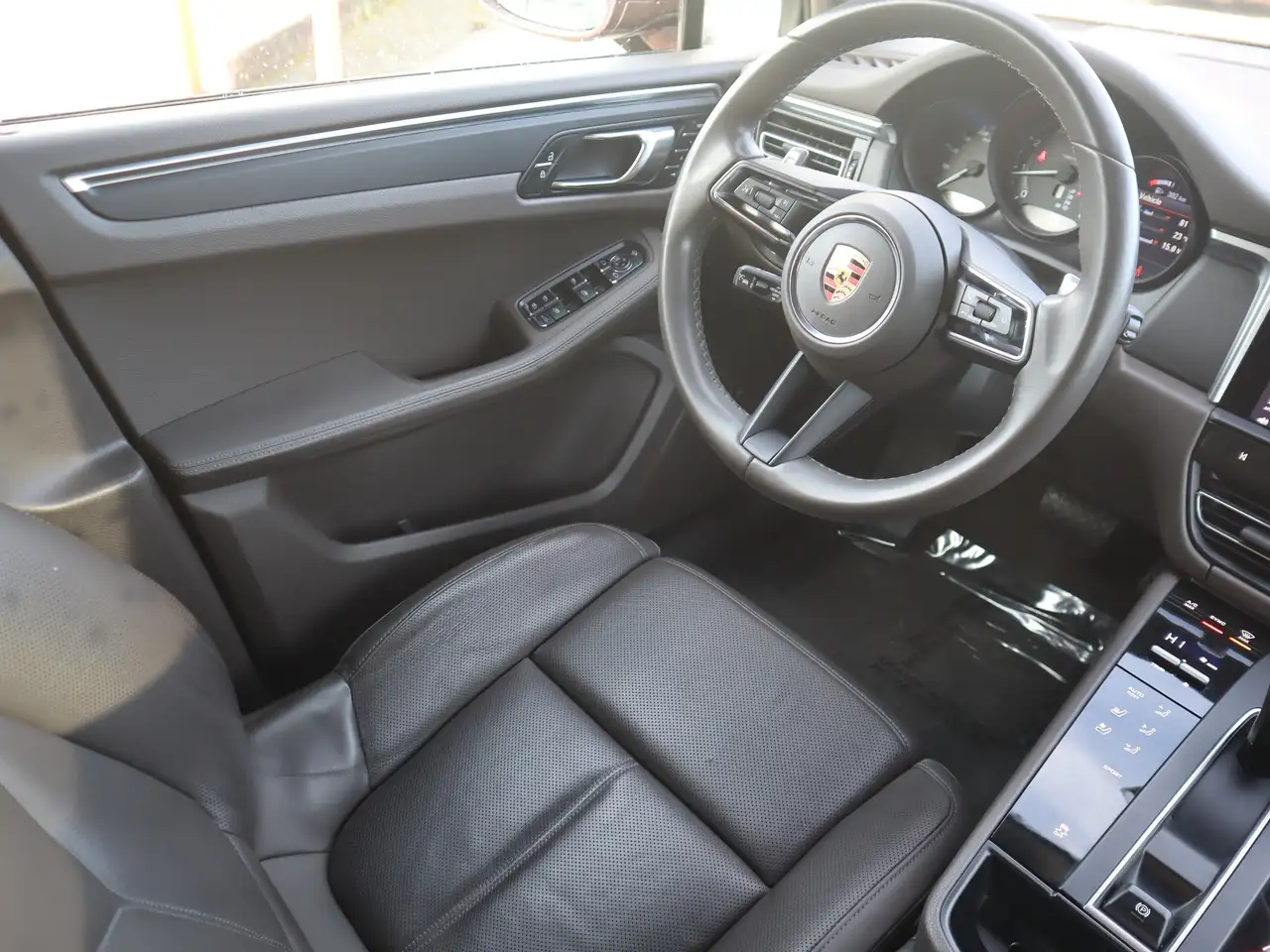 Porsche Macan снимка Porsche Macan