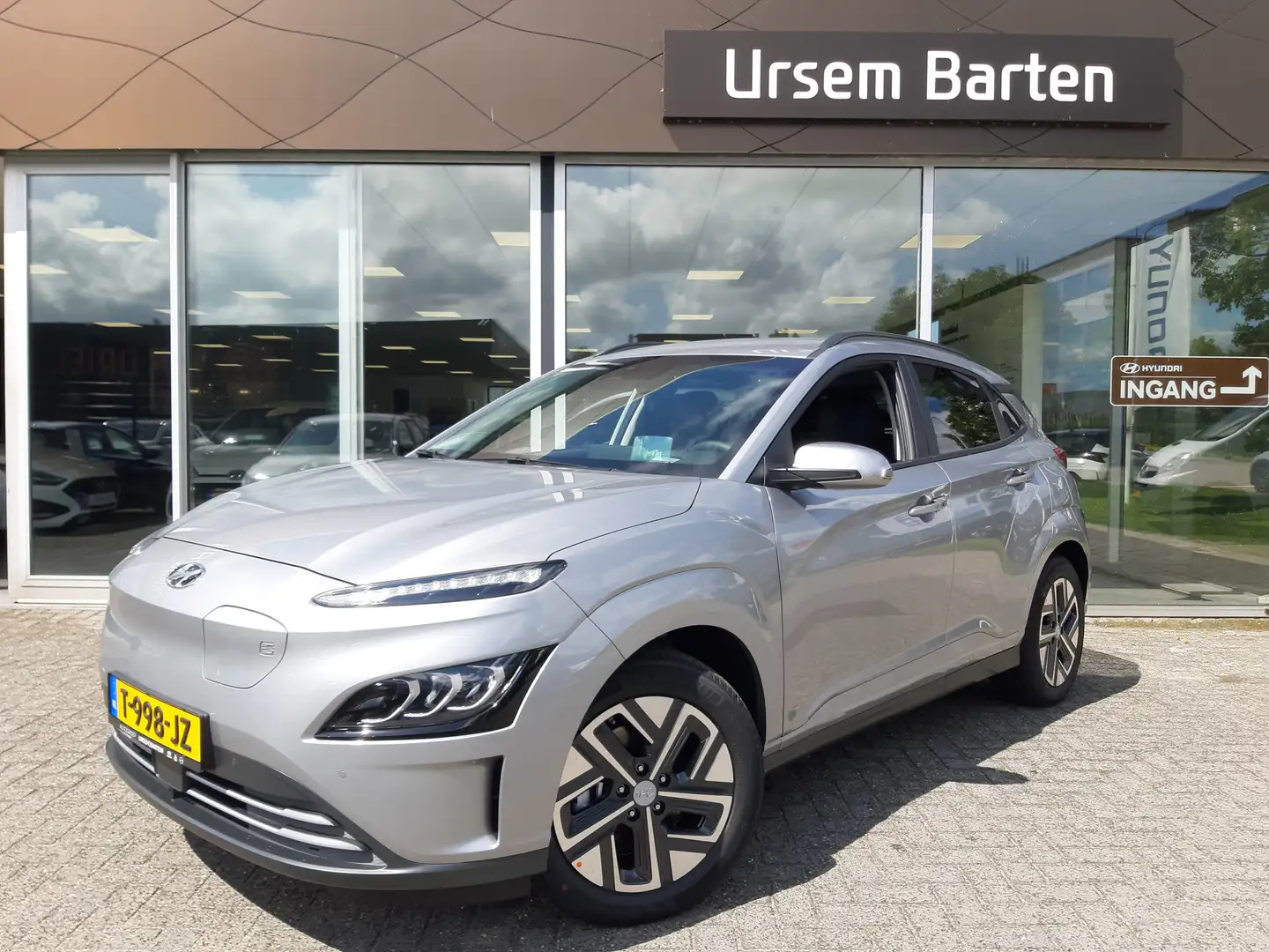 Hyundai KONA EV Business 64 kWh | Navigatie | HUD | stoelverwar Grijs - 2