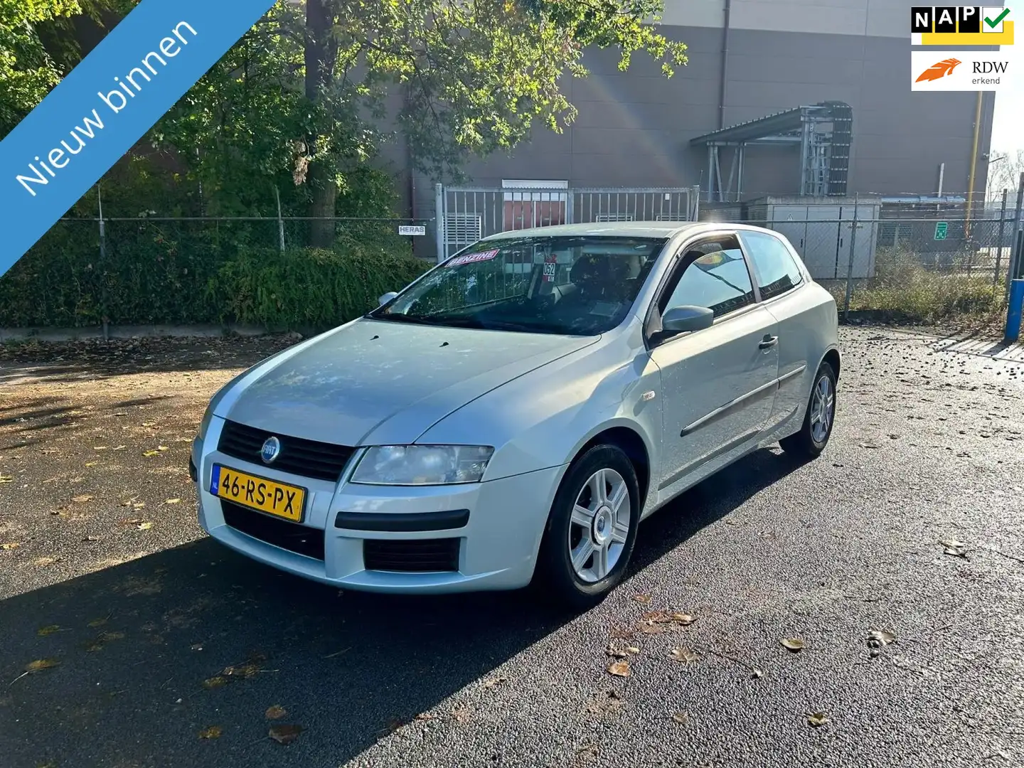 Fiat Stilo 1.4-16V Young Verde - 1