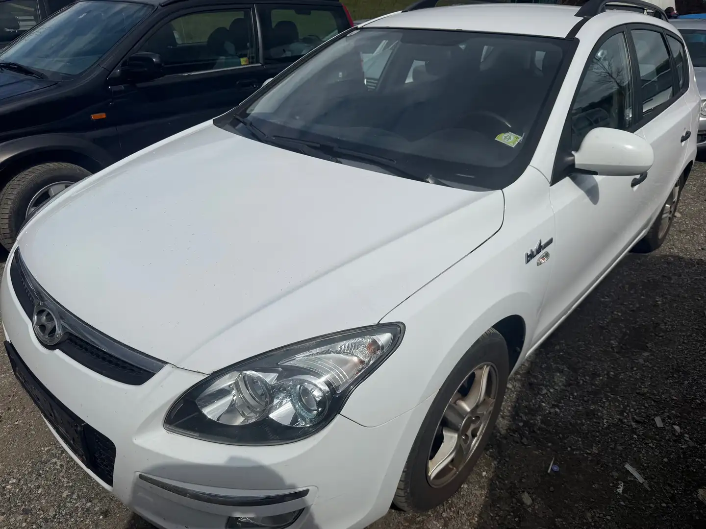 Hyundai i30 i30 CW 1,6 CRDi Europe blue drive Euro 5 - 1