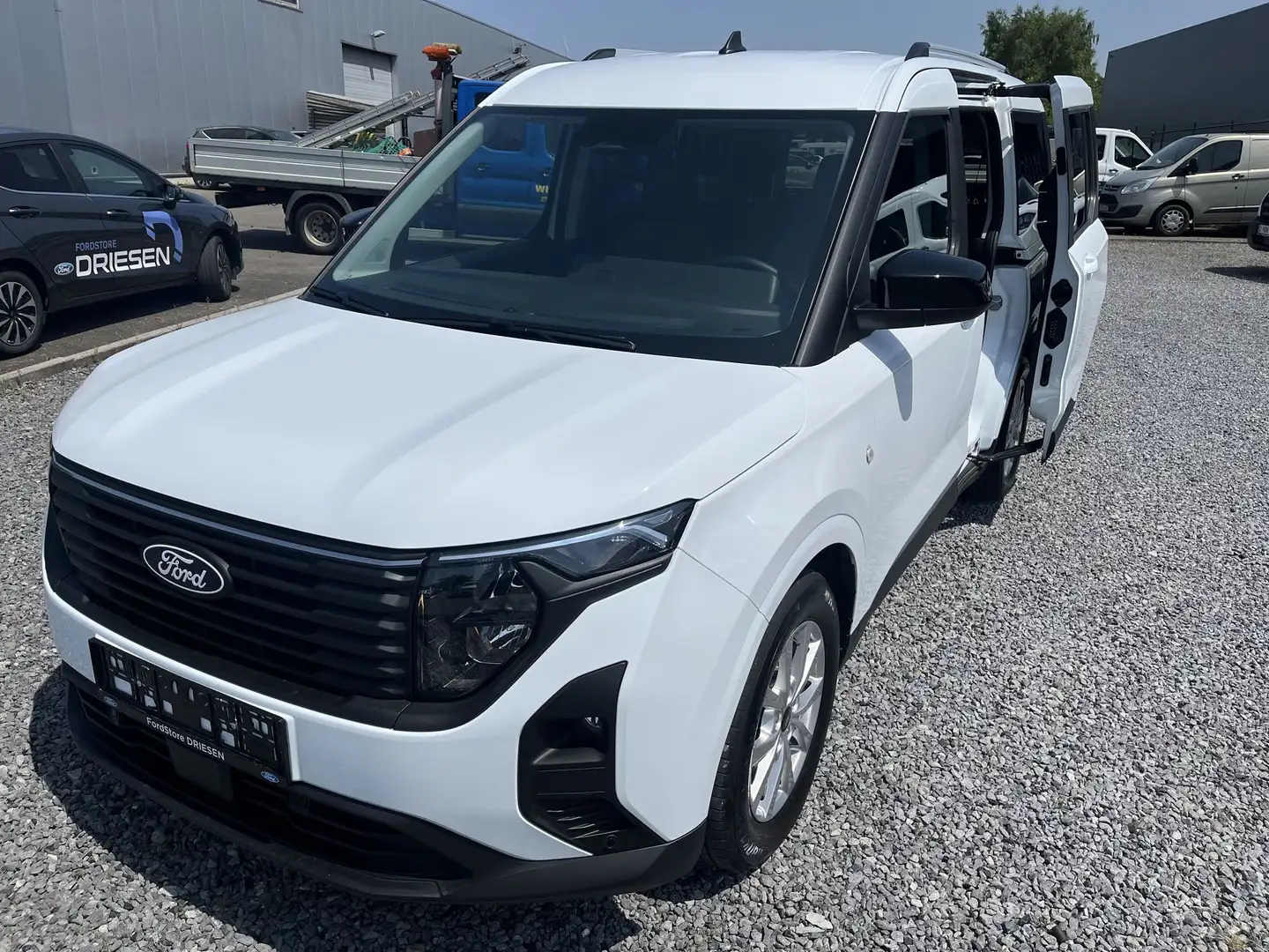 Ford Tourneo Titanium 1.0i 125 pk automaat - 2