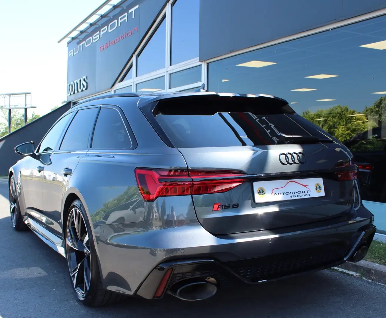 Audi RS6 Avant V8 4.0 TFSI 600 Tiptronic 8 Quattro Gris - 2