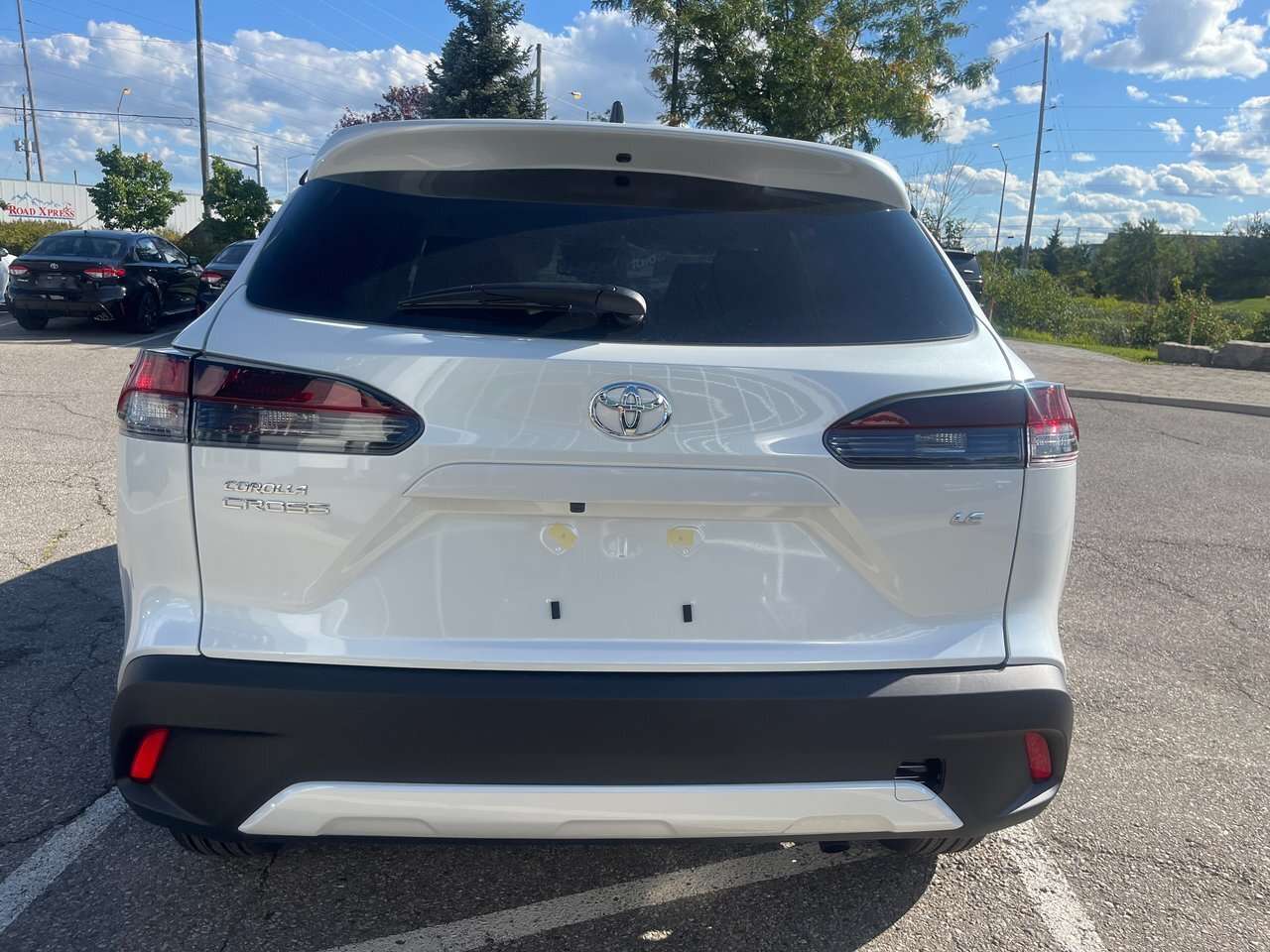 2026 Toyota Corolla Cross LE FWD 8MULTIMEDIA SCREEN | HEAT SEATS | HEAT STEE — снимка 1