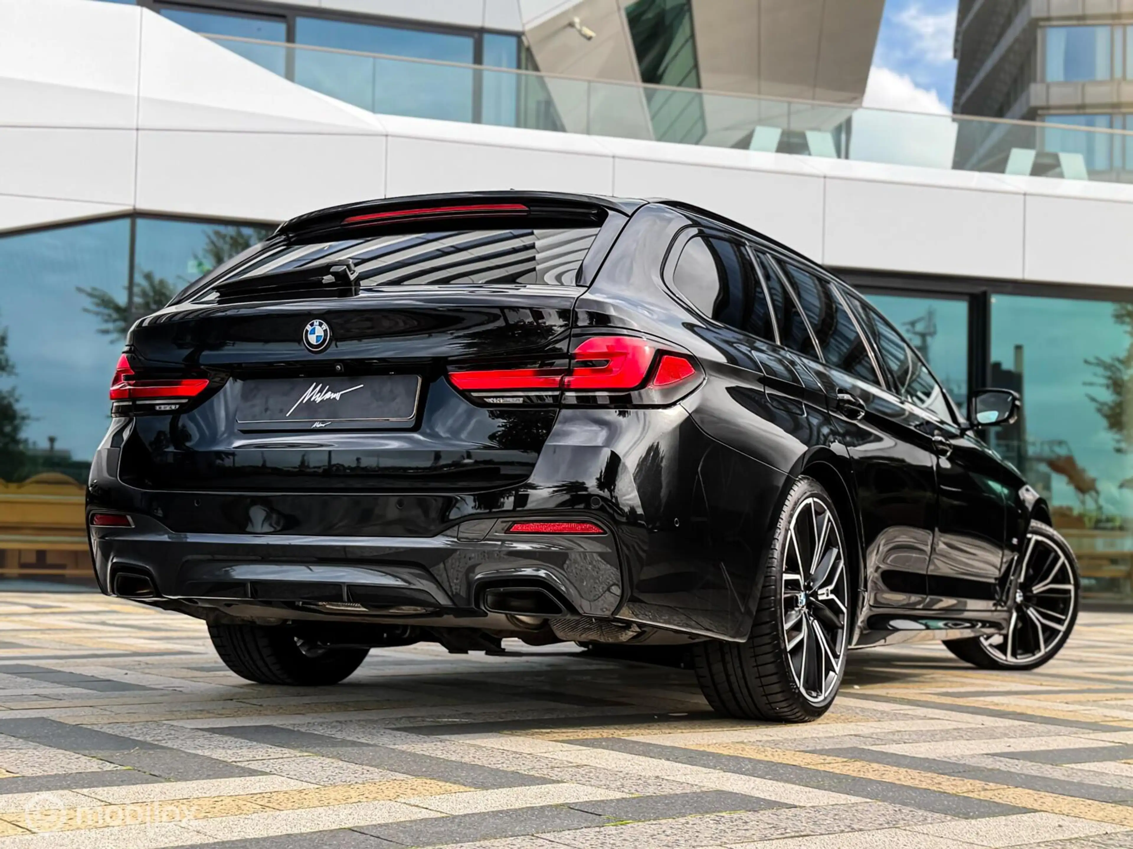 BMW 530 5-serie Touring 530i M Sport FACELIFT |Pano|H&K|HU — photo 2