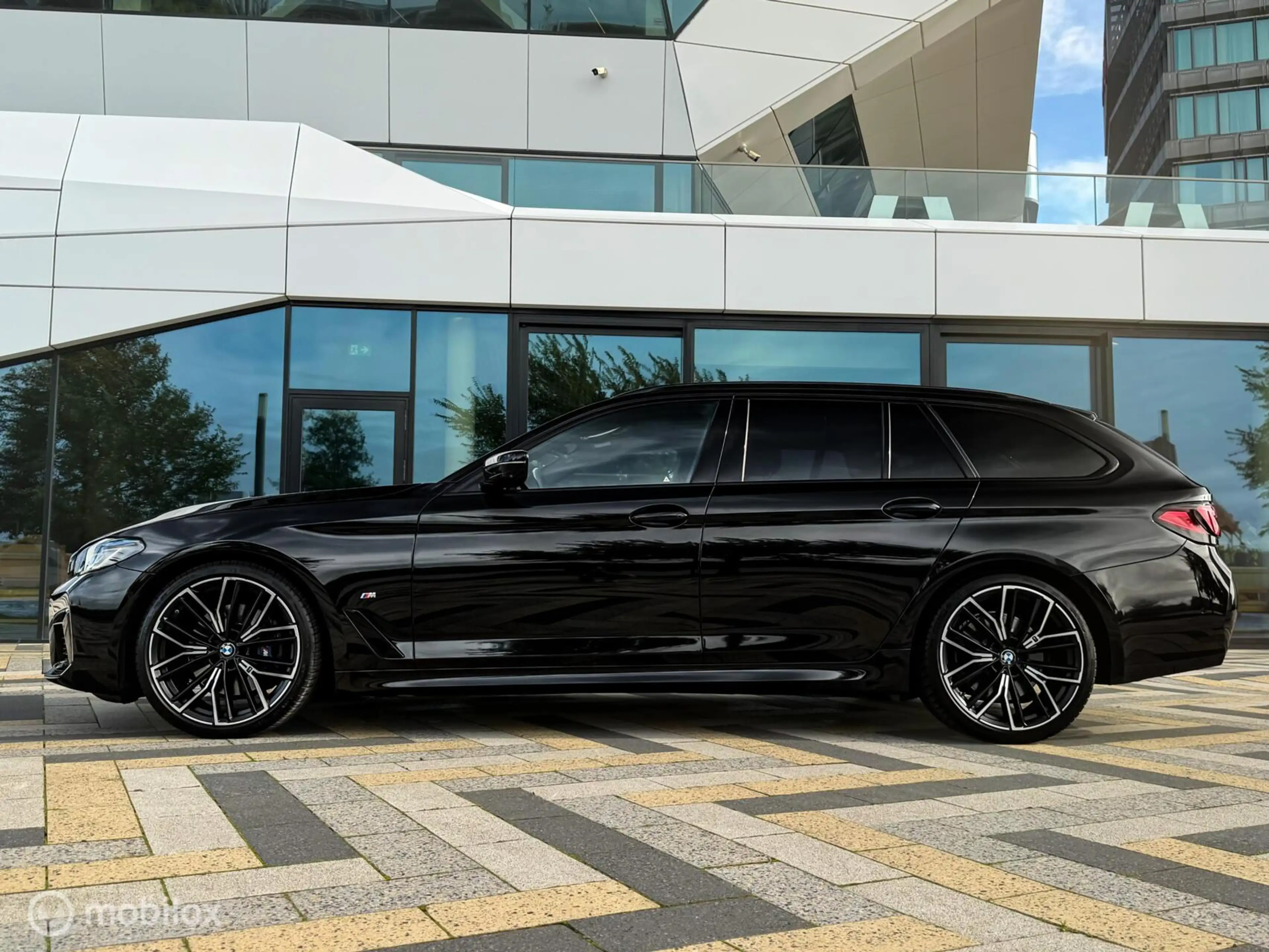 BMW 530 5-serie Touring 530i M Sport FACELIFT |Pano|H&K|HU — photo 7