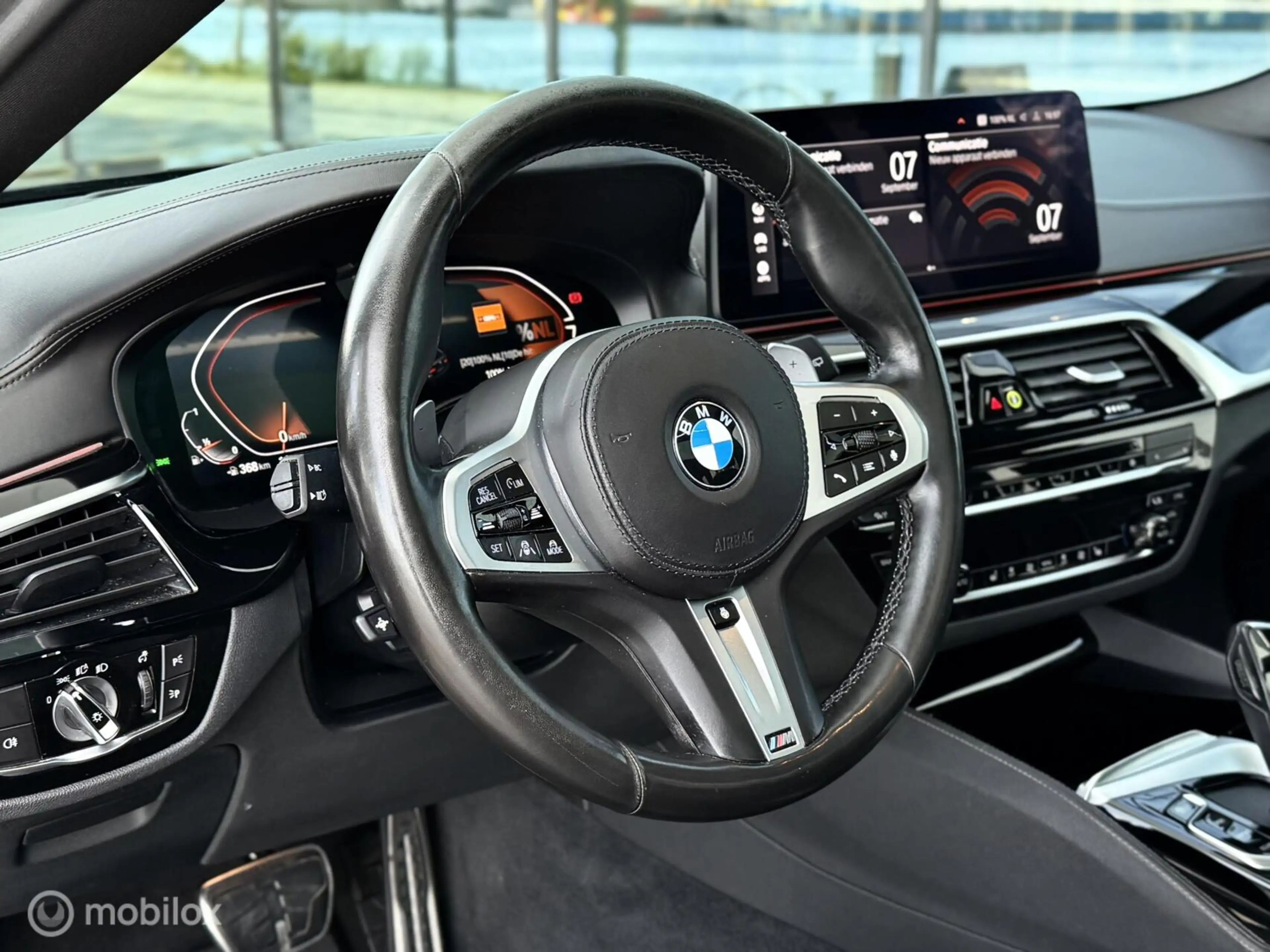 BMW 530 5-serie Touring 530i M Sport FACELIFT |Pano|H&K|HU — photo 3