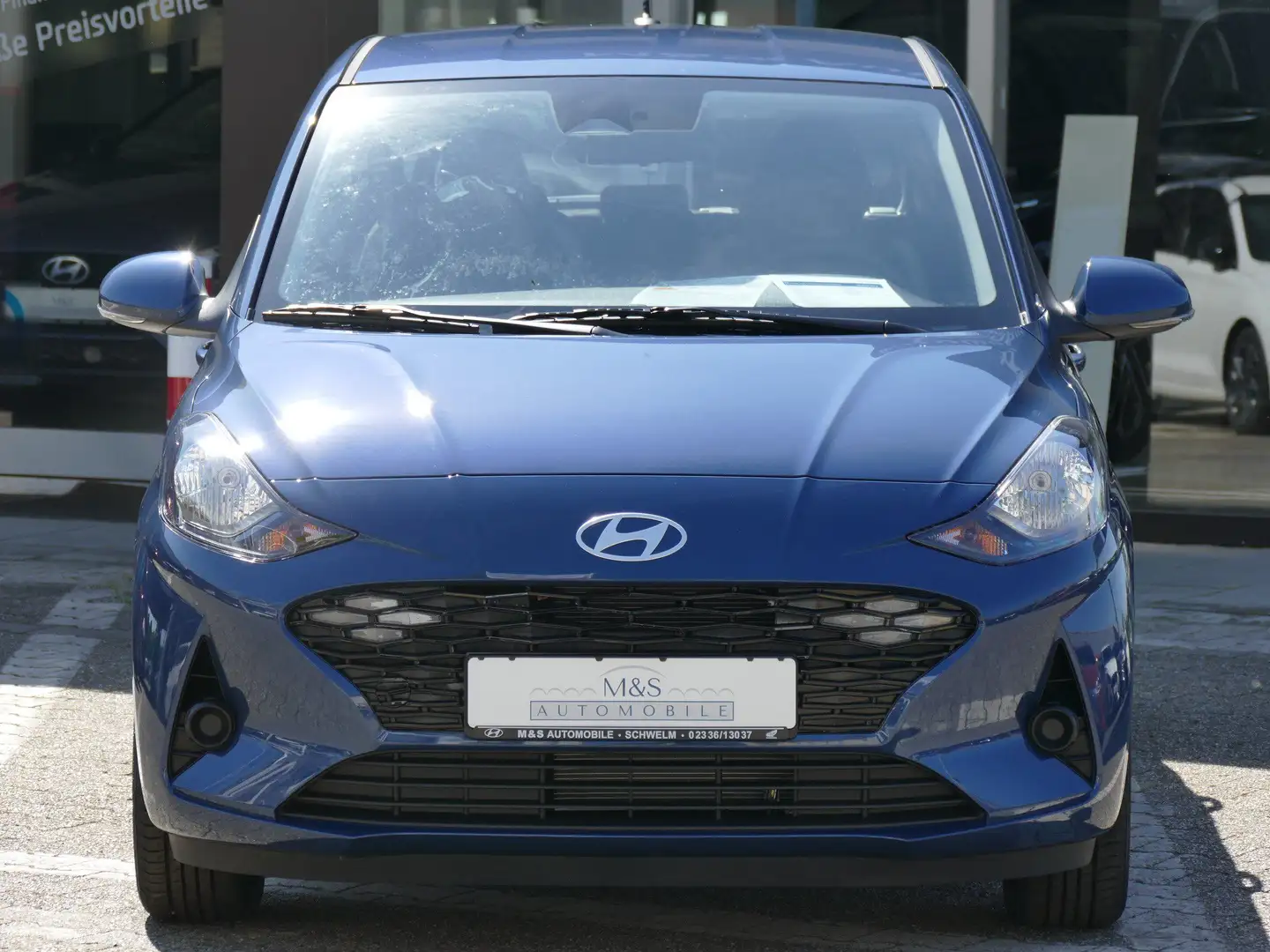 Hyundai i10 1.2 AMT Trend*KOMFORTPAKET* Blau - 2