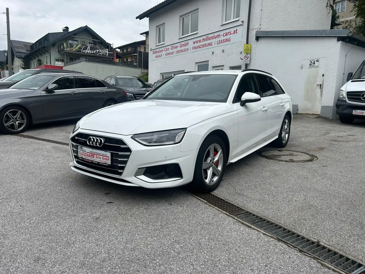 Audi A4 40 TDI quattro bei Finanzierung FIX 6,274%*STH*AHK Blanco - 1