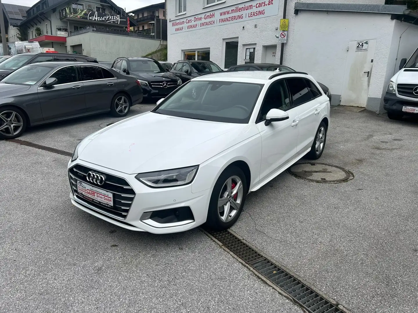 Audi A4 40 TDI quattro bei Finanzierung FIX 6,274%*STH*AHK Blanco - 2