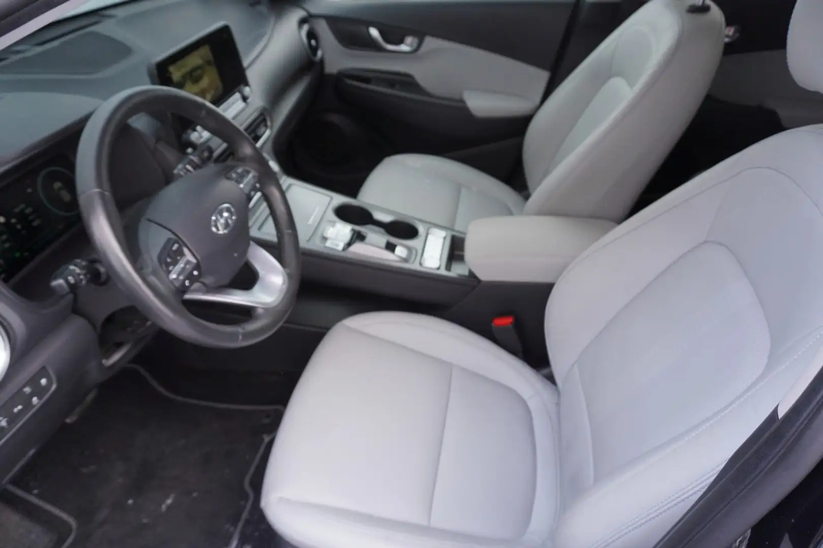 Hyundai KONA Prime Glas W-pump Leder Belüft eSitze 4xSHZ Noir - 2