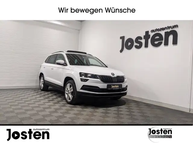 Skoda Karoq Style 1.5 TSI el.Heckkl Pano CarPlay KAM