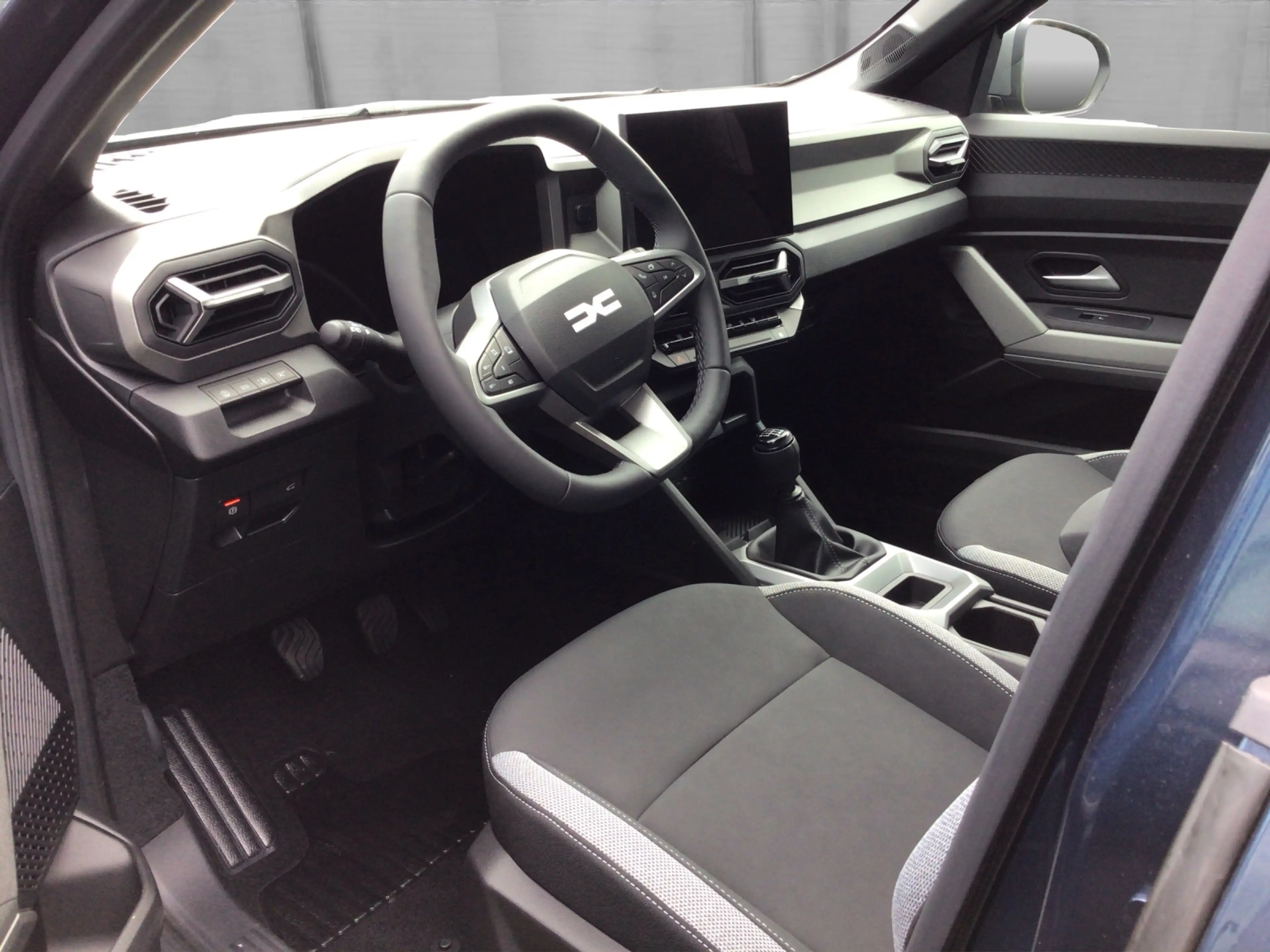 Dacia Bigster TCe 140 Journey — photo 10