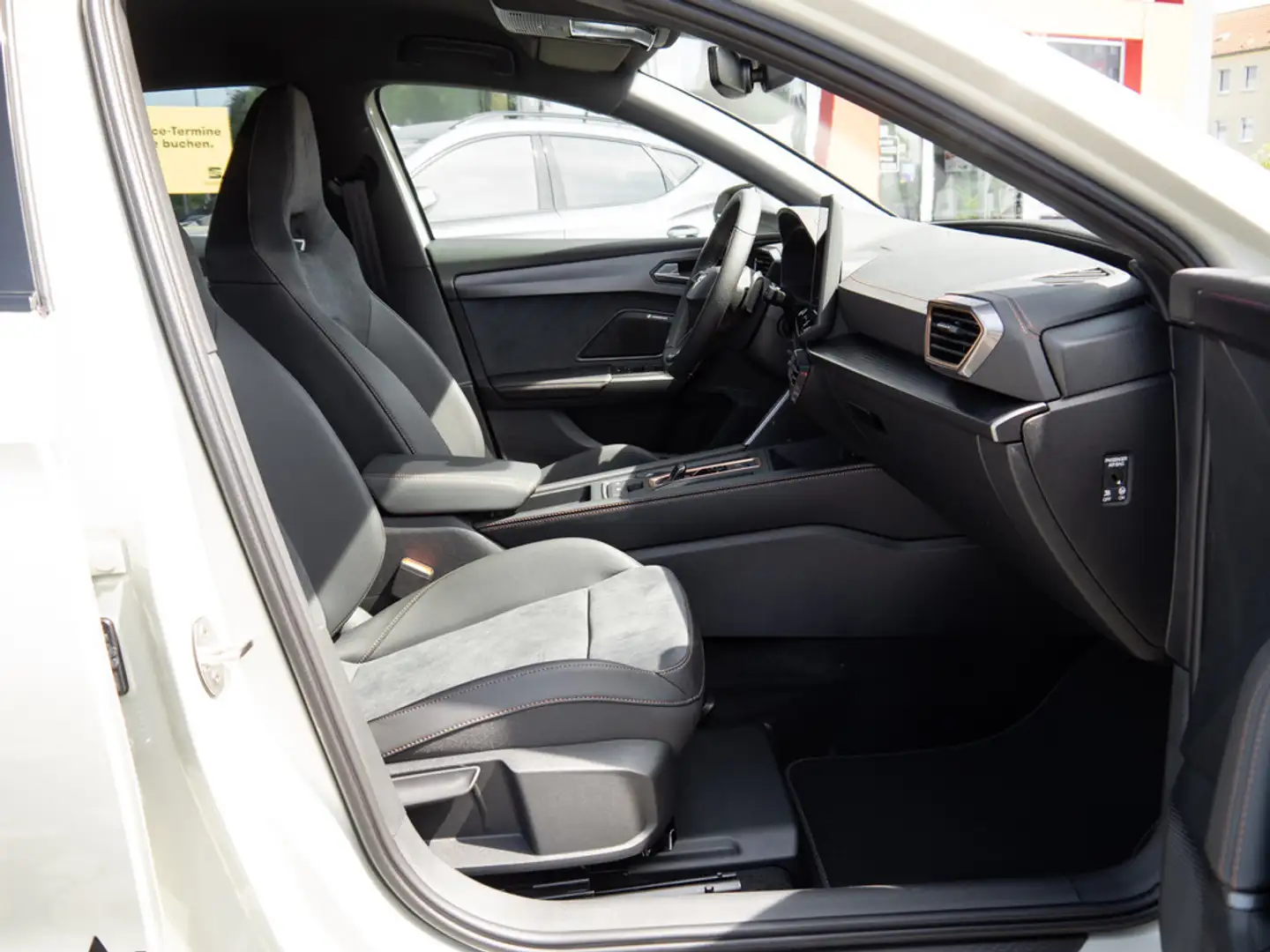 CUPRA Leon 1.5 TSI MEMORY PDC KAMERA NAVI ACC LED Grau - 2