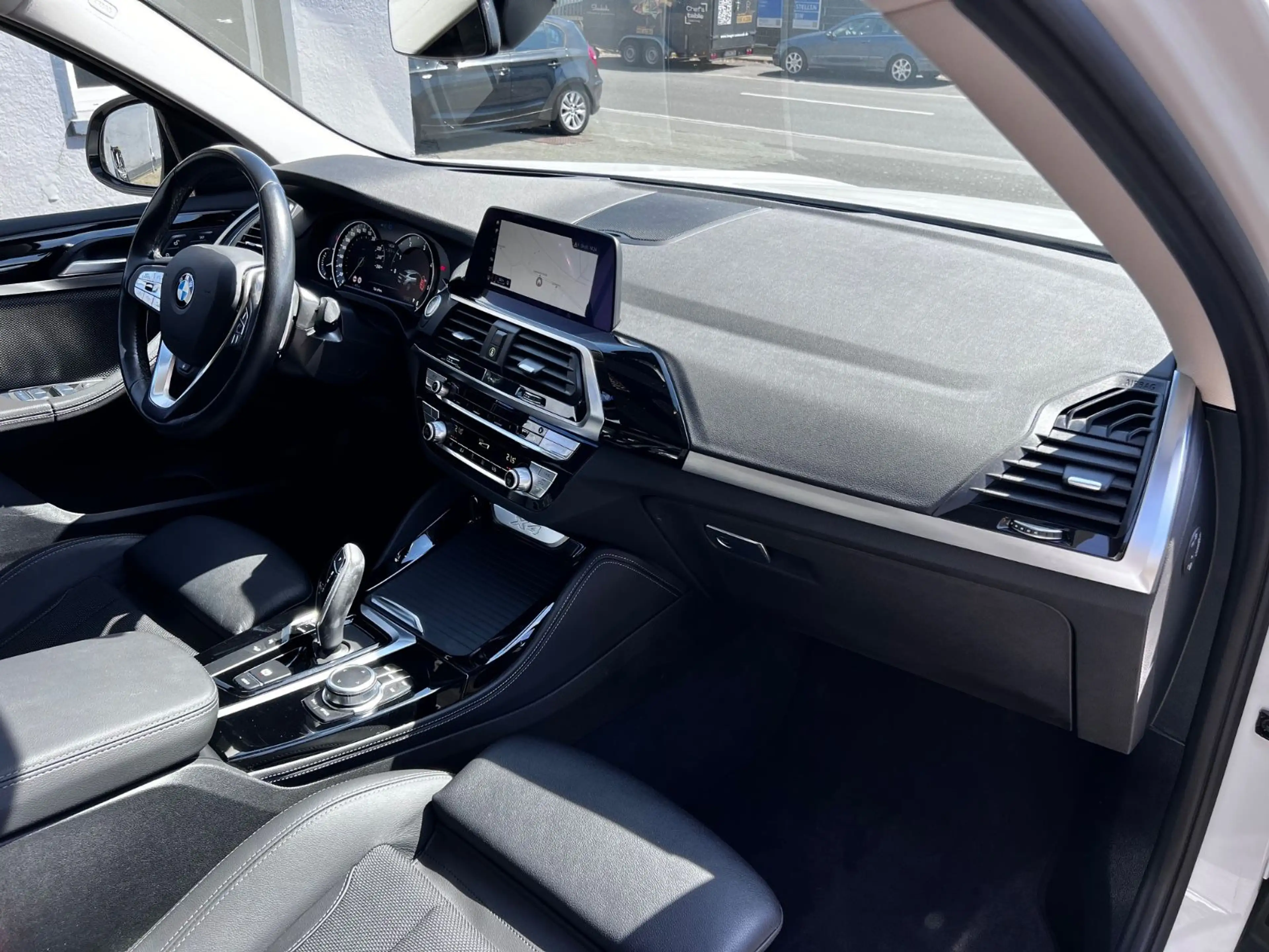 BMW X4 xDrive 20 d xLine AHK ACC 20" Innovat. — photo 11