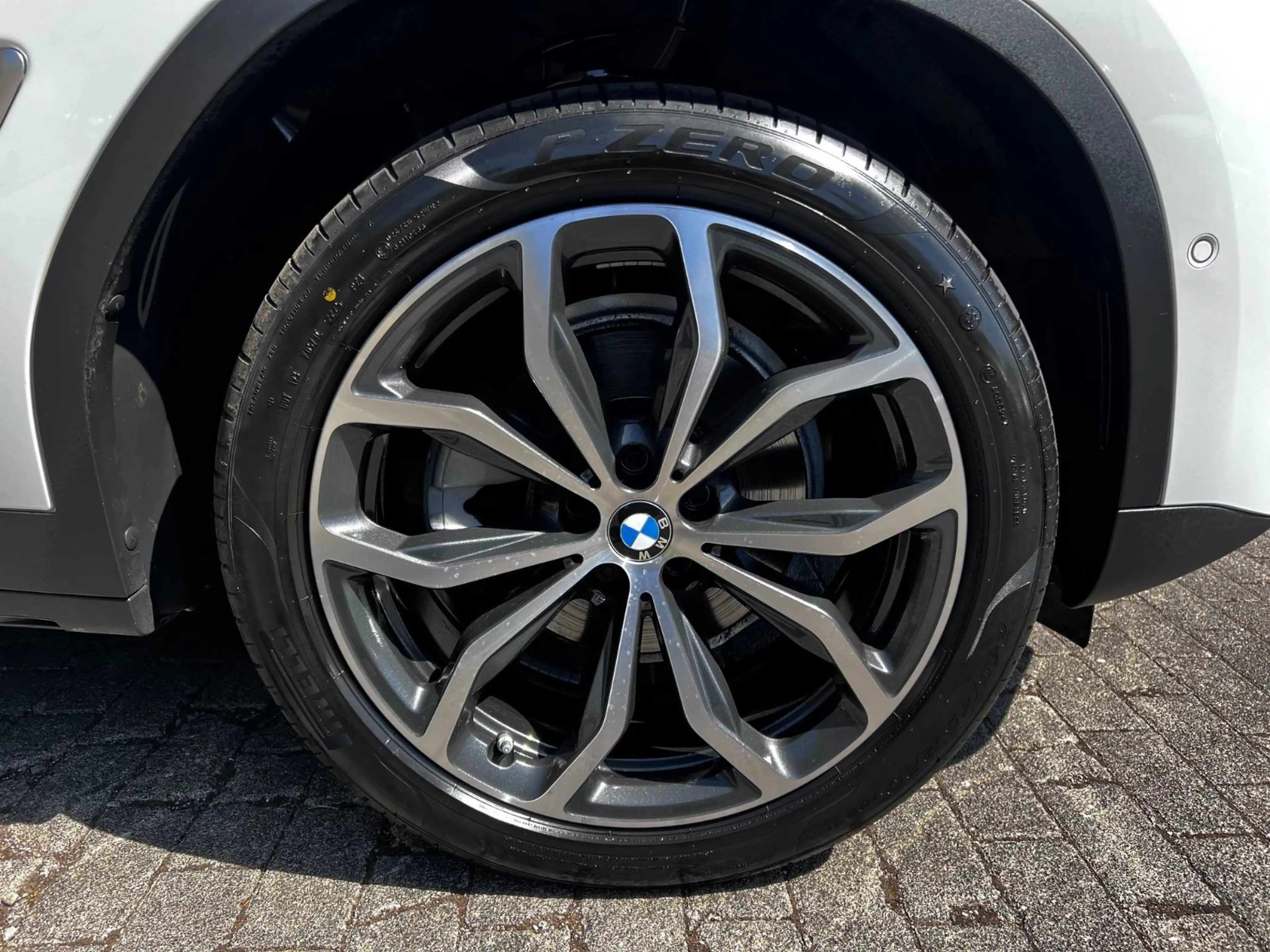 BMW X4 xDrive 20 d xLine AHK ACC 20" Innovat. — photo 4