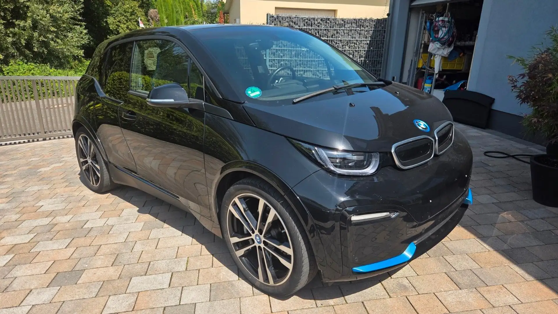 BMW i3 s  Navi LED H/K KAM DAB PDC Komfort 1.Hd 20 Schwarz - 1
