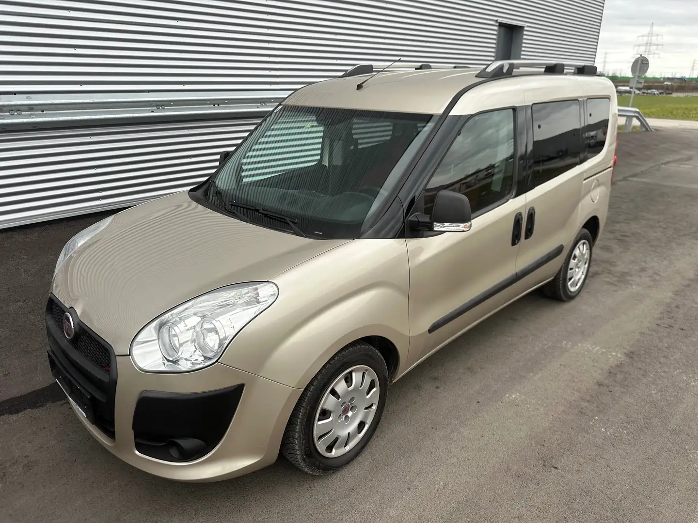 Fiat Doblo 1,6 16V JTD Multijet Dynamic DPF +7-Sitzer* ID:120 Brąz - 1