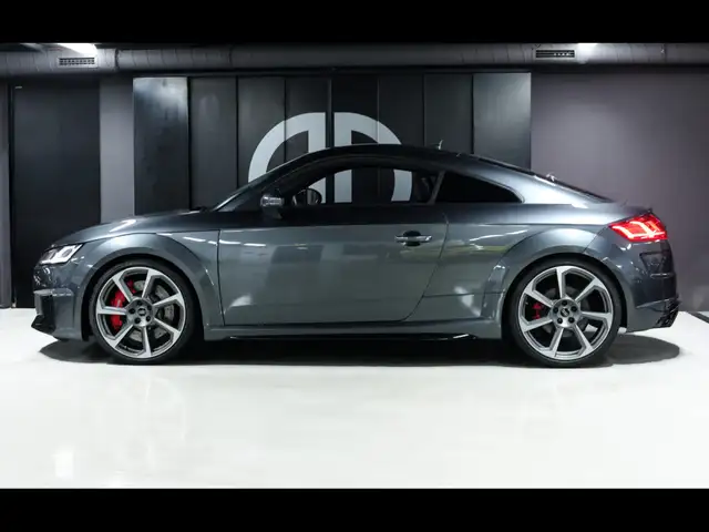 Audi TT view 2