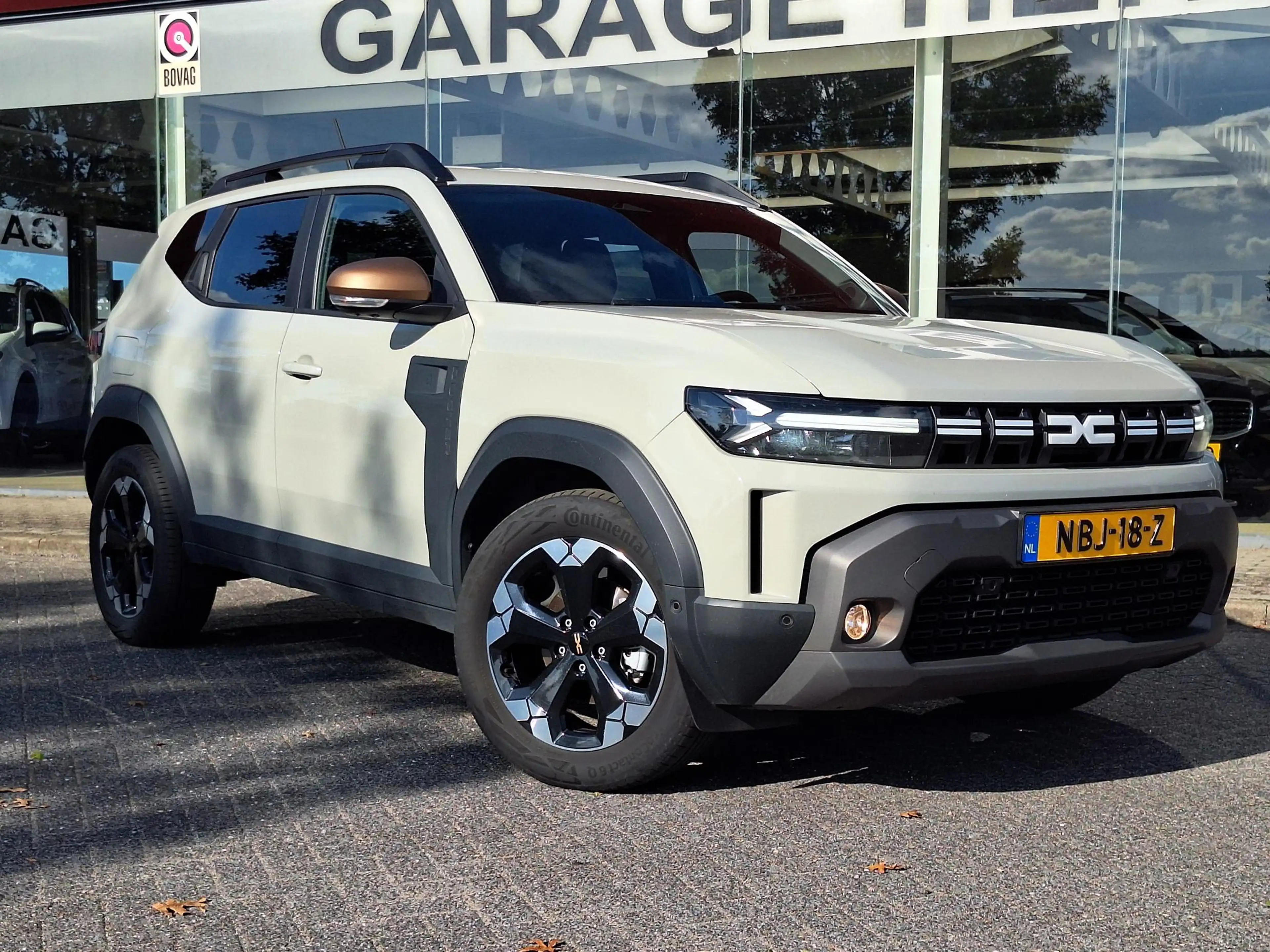 Dacia Duster 1.6 Hybrid 140 Extreme Automaat | Pack Parking | P — photo 11