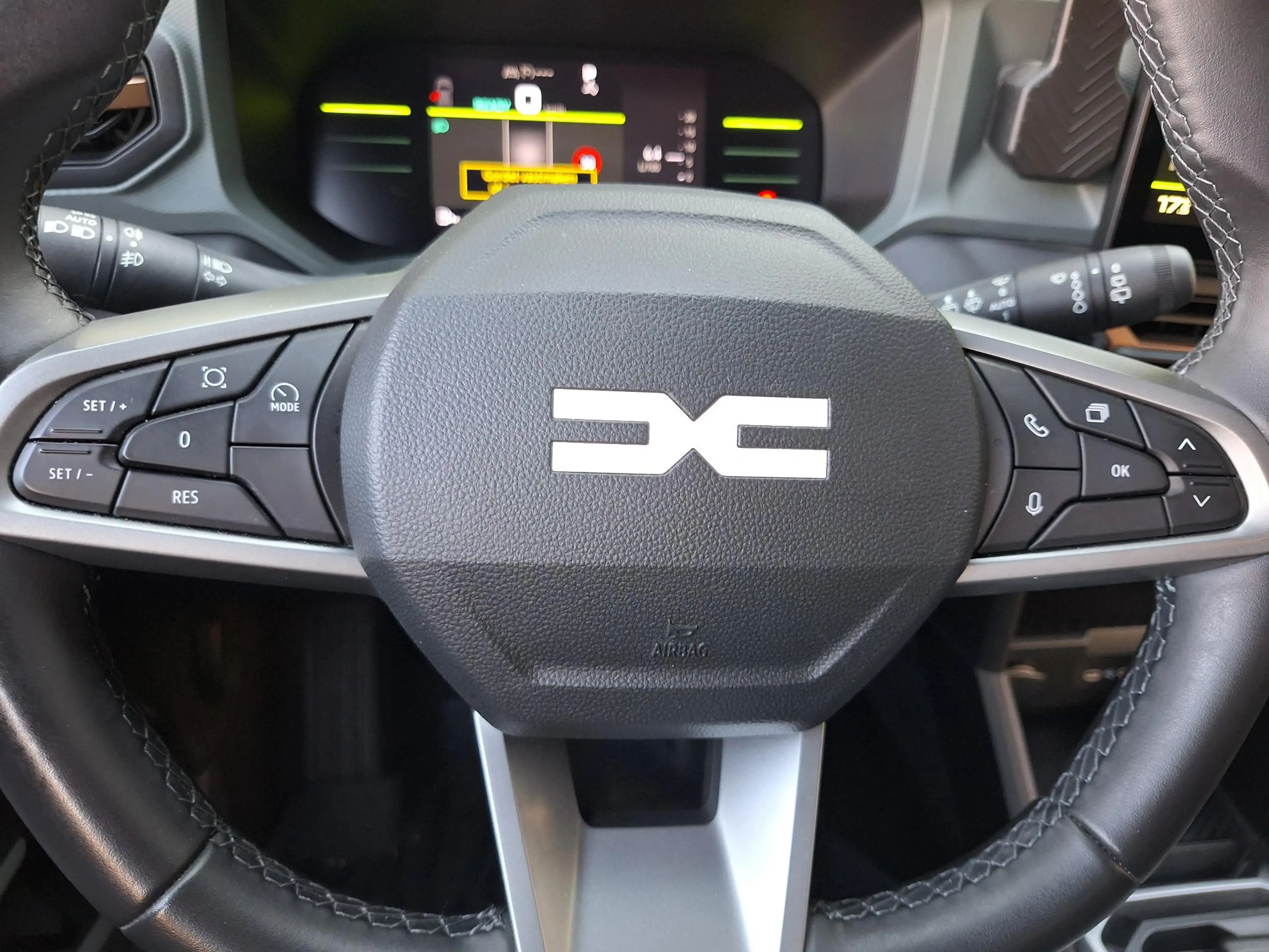 Dacia Duster 1.6 Hybrid 140 Extreme Automaat | Pack Parking | P — photo 25