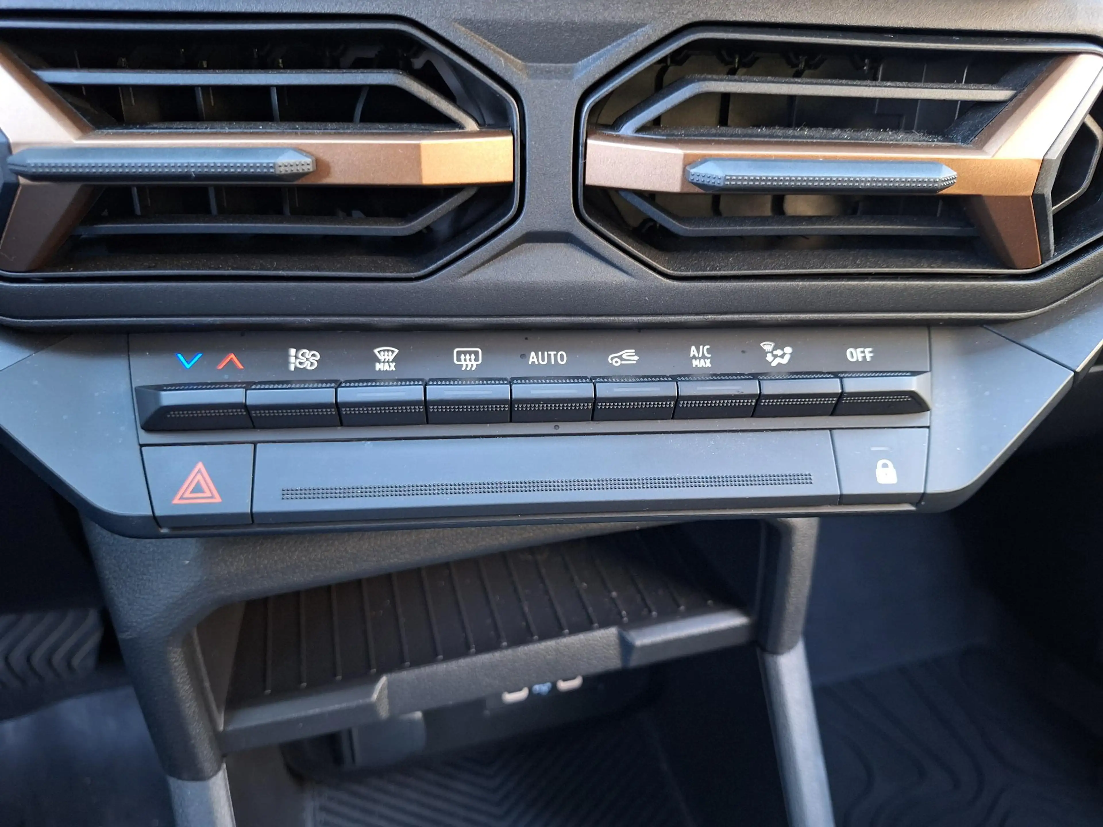 Dacia Duster 1.6 Hybrid 140 Extreme Automaat | Pack Parking | P — photo 36