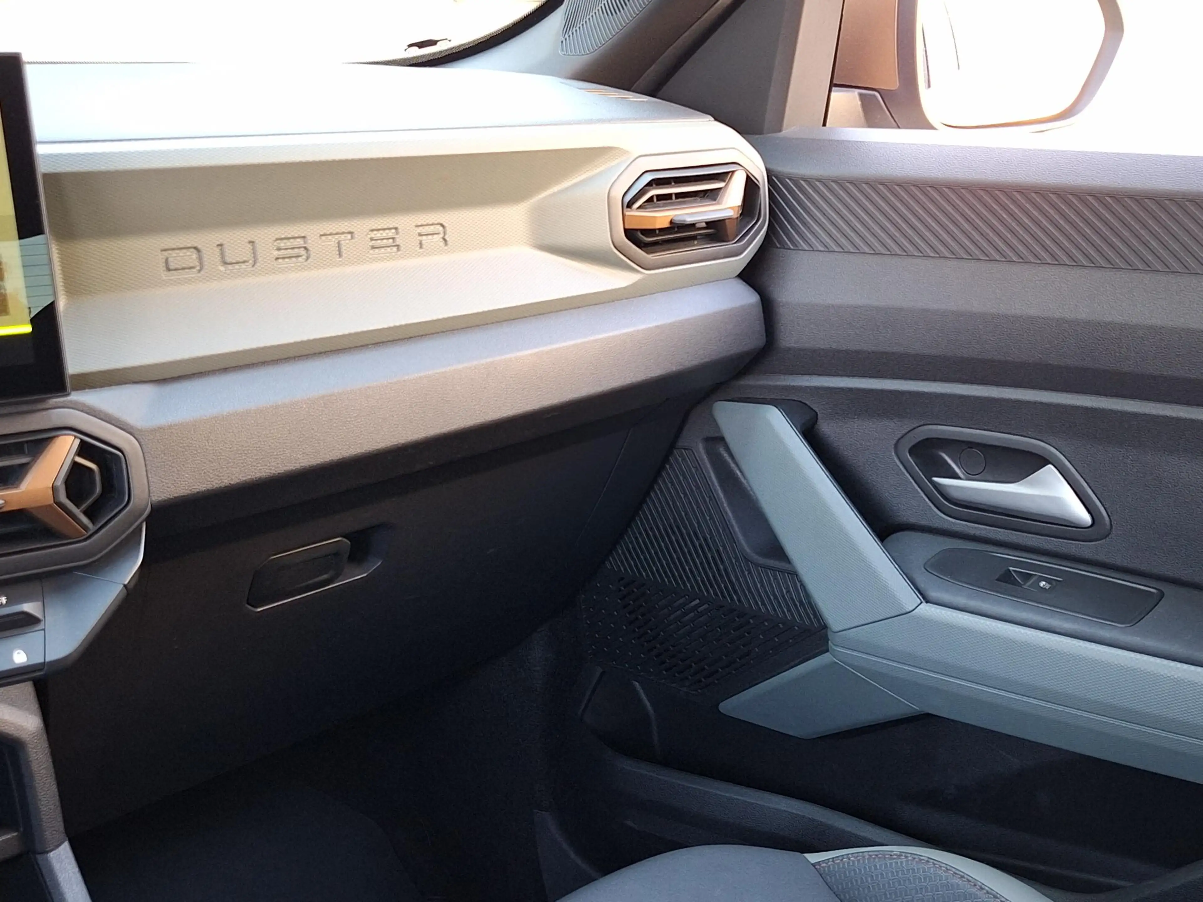 Dacia Duster 1.6 Hybrid 140 Extreme Automaat | Pack Parking | P — photo 44
