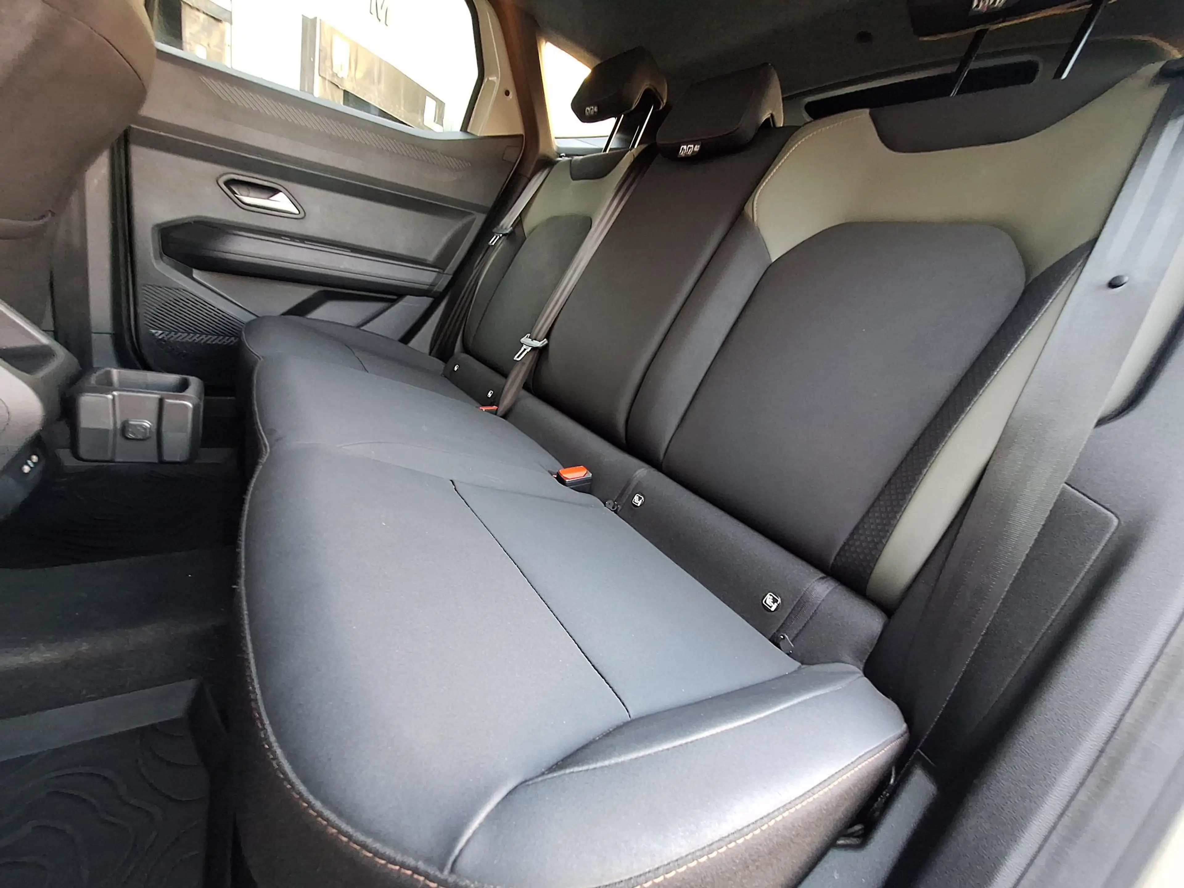 Dacia Duster 1.6 Hybrid 140 Extreme Automaat | Pack Parking | P — photo 21