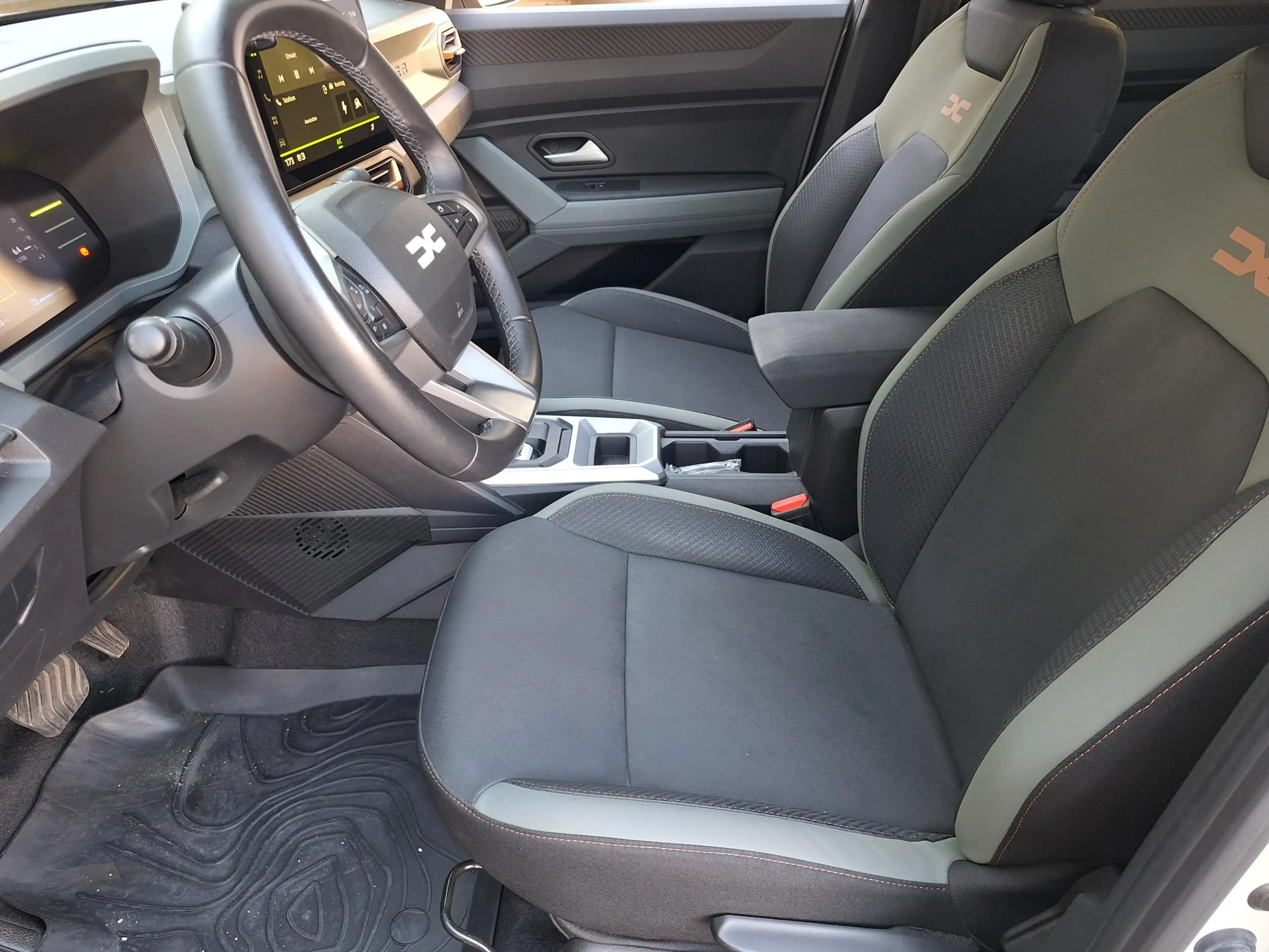 Dacia Duster 1.6 Hybrid 140 Extreme Automaat | Pack Parking | P — photo 18