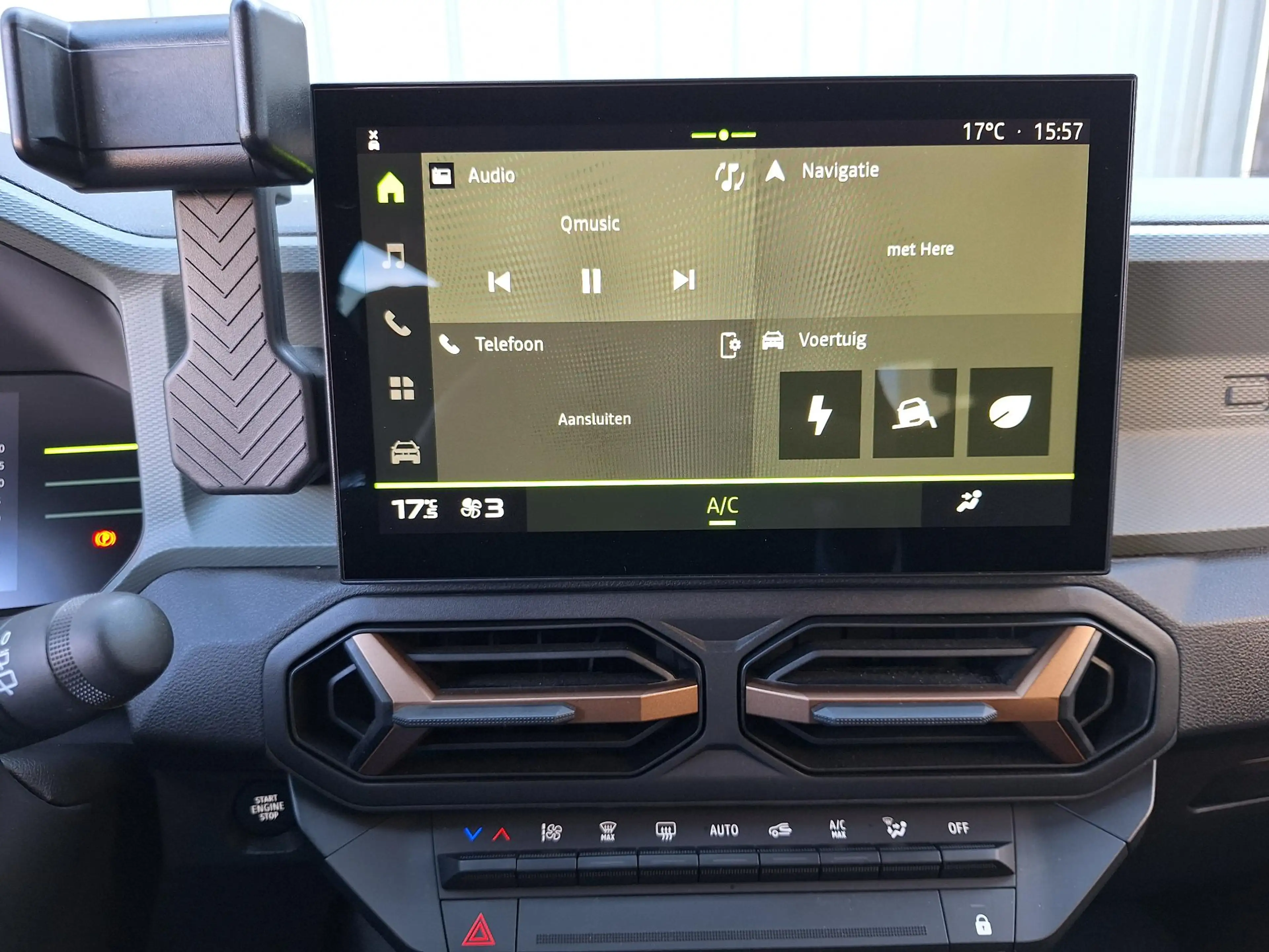 Dacia Duster 1.6 Hybrid 140 Extreme Automaat | Pack Parking | P — photo 35