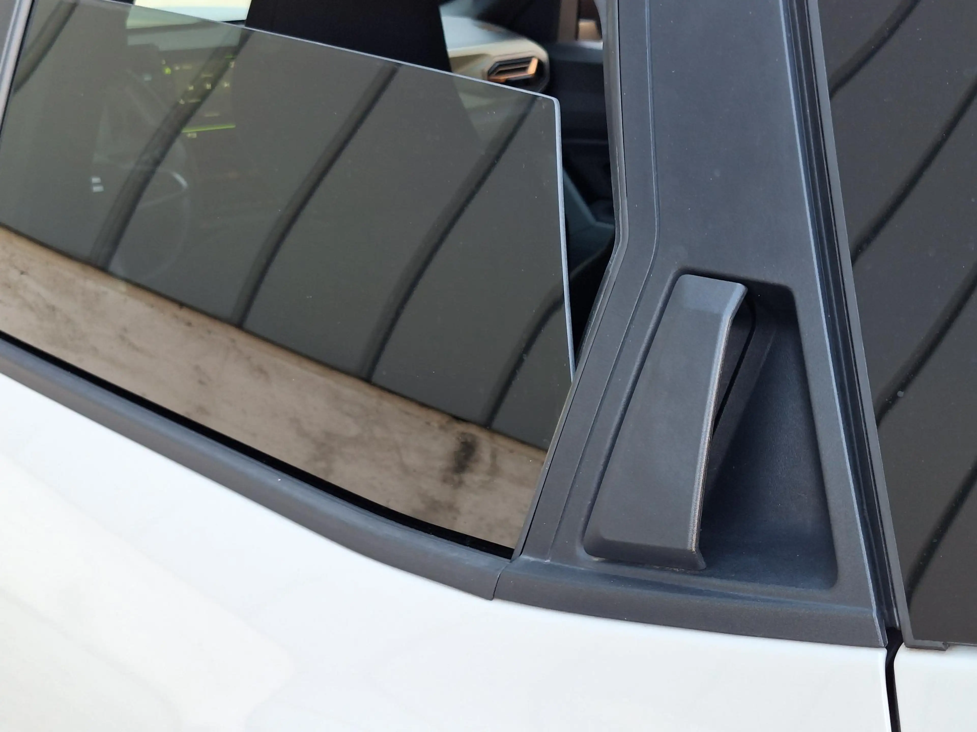 Dacia Duster 1.6 Hybrid 140 Extreme Automaat | Pack Parking | P — photo 16
