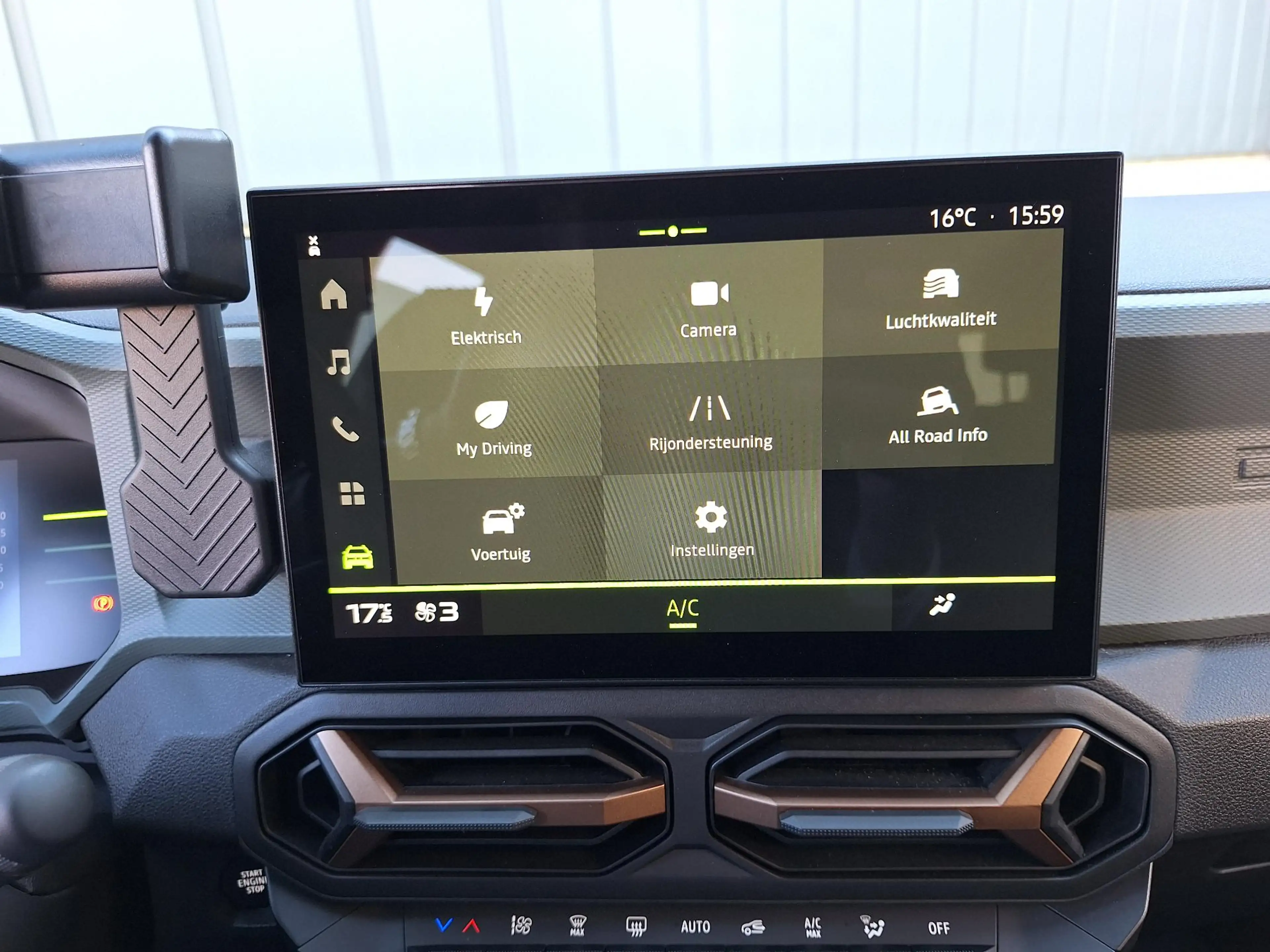 Dacia Duster 1.6 Hybrid 140 Extreme Automaat | Pack Parking | P — photo 31