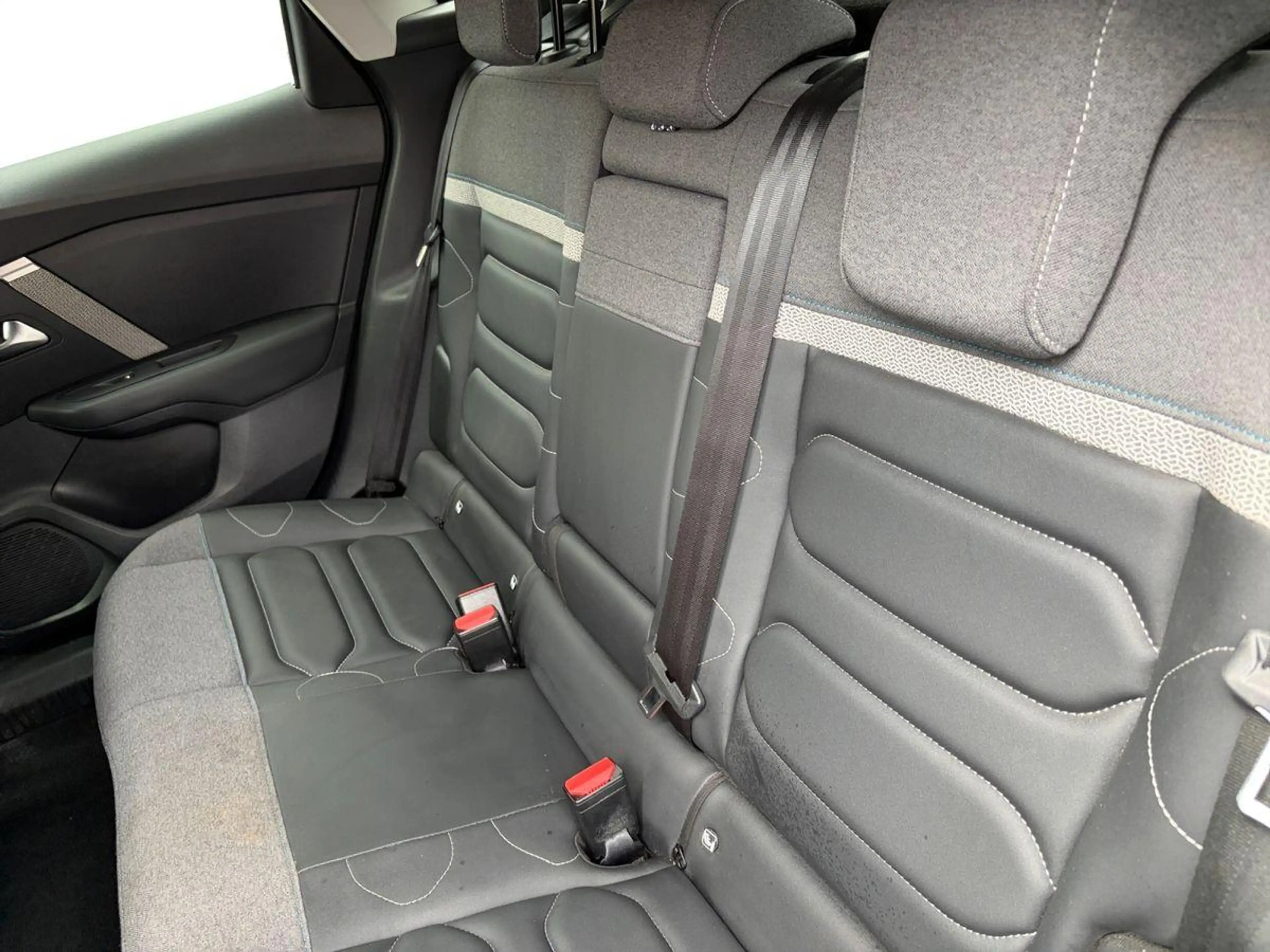 Citroen C4 1.2 12V e-THP / PureTech — photo 13