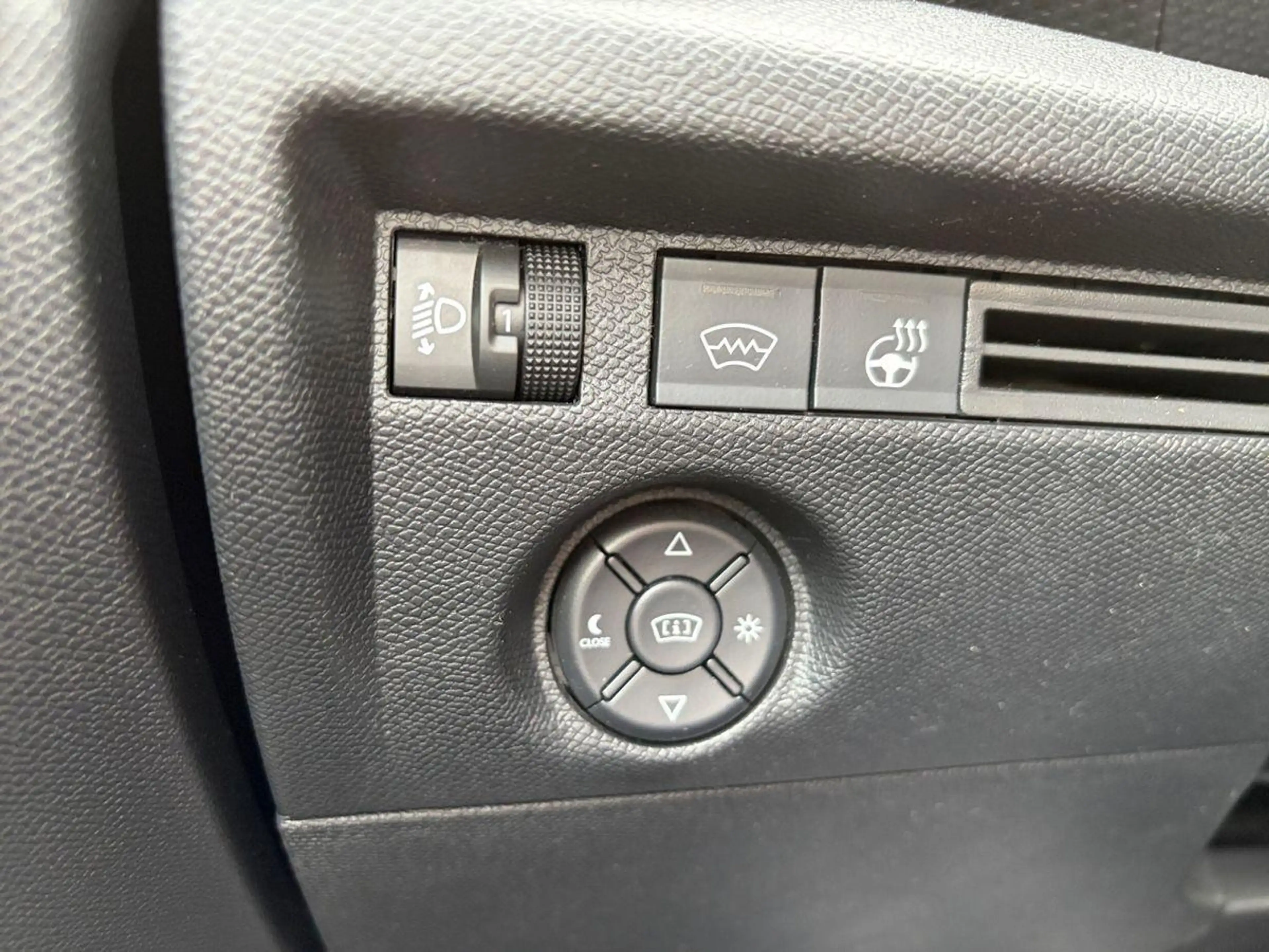 Citroen C4 1.2 12V e-THP / PureTech — photo 12
