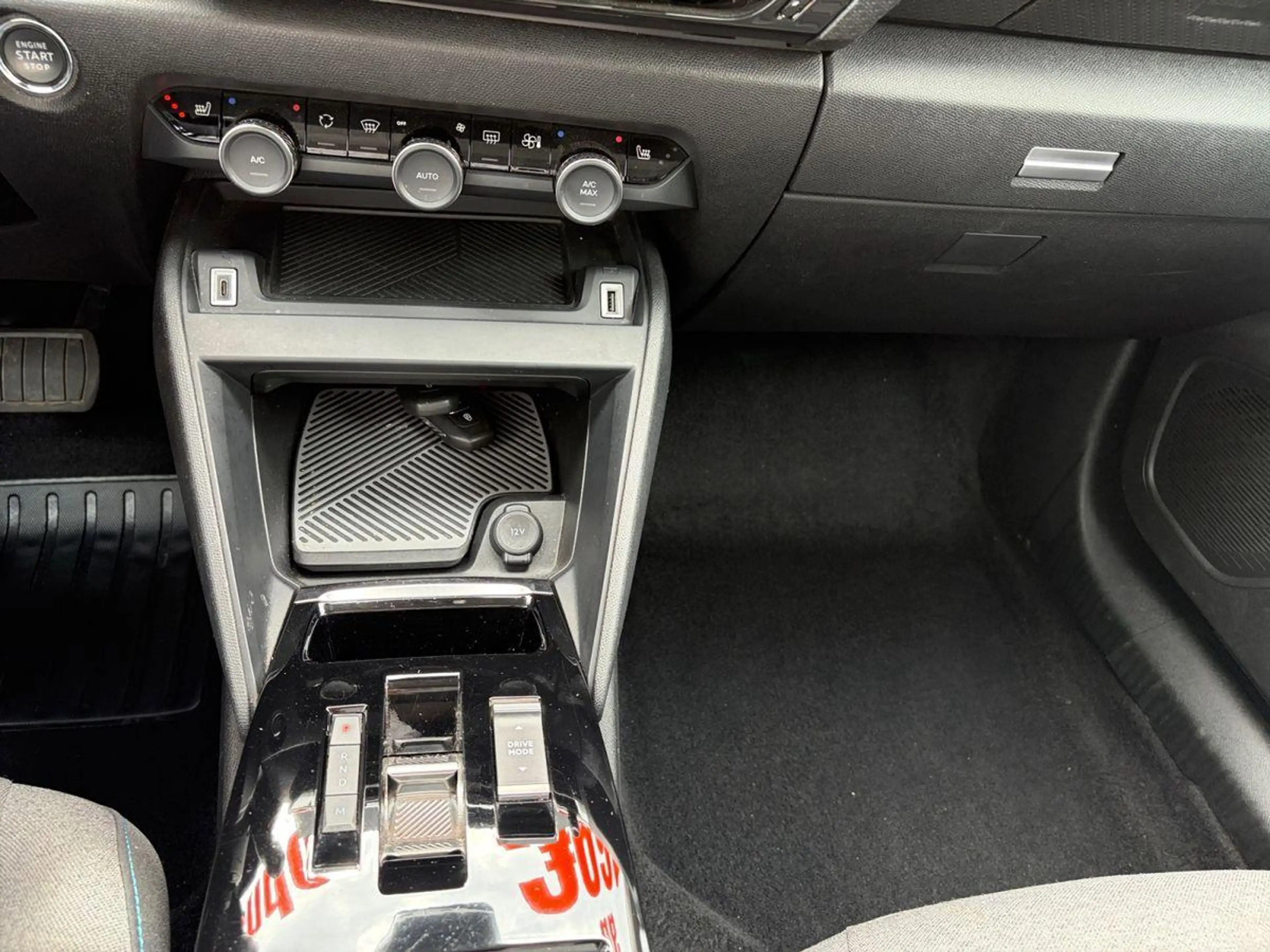 Citroen C4 1.2 12V e-THP / PureTech — photo 8