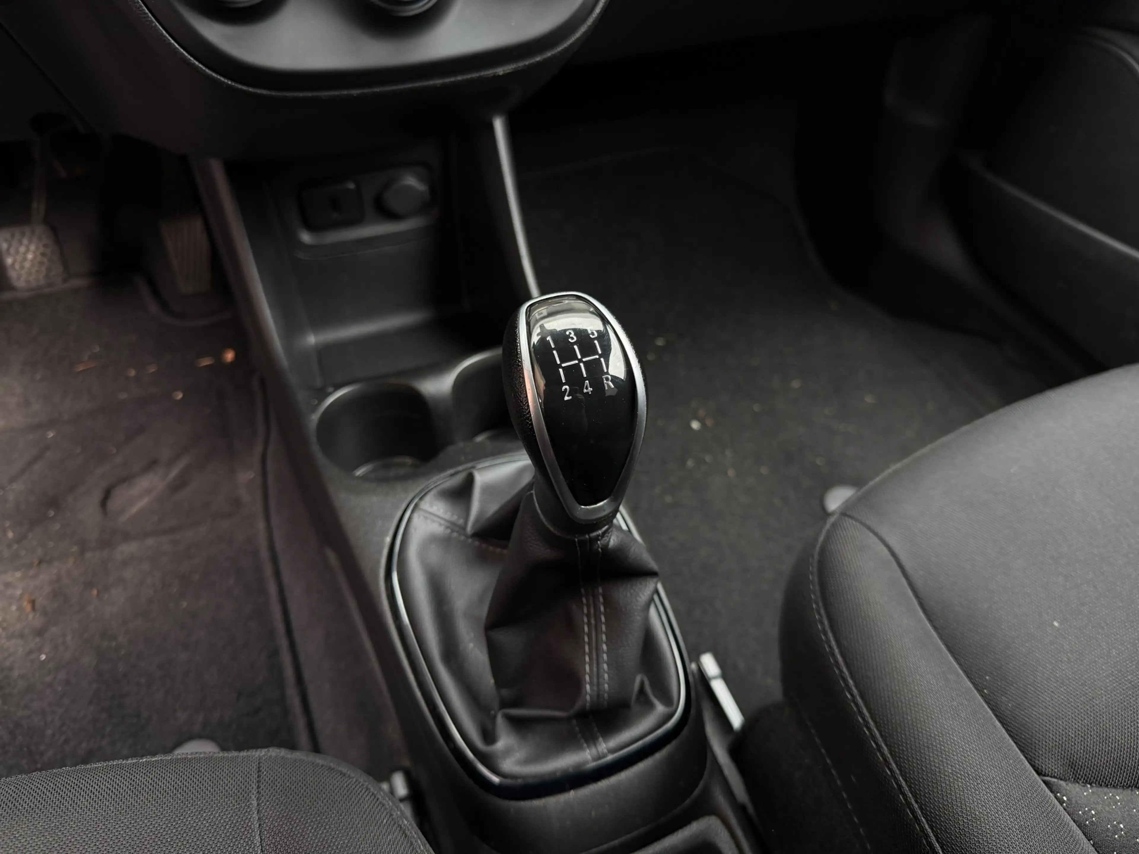 Opel Karl 1.0 ecoFLEX Edition — photo 14