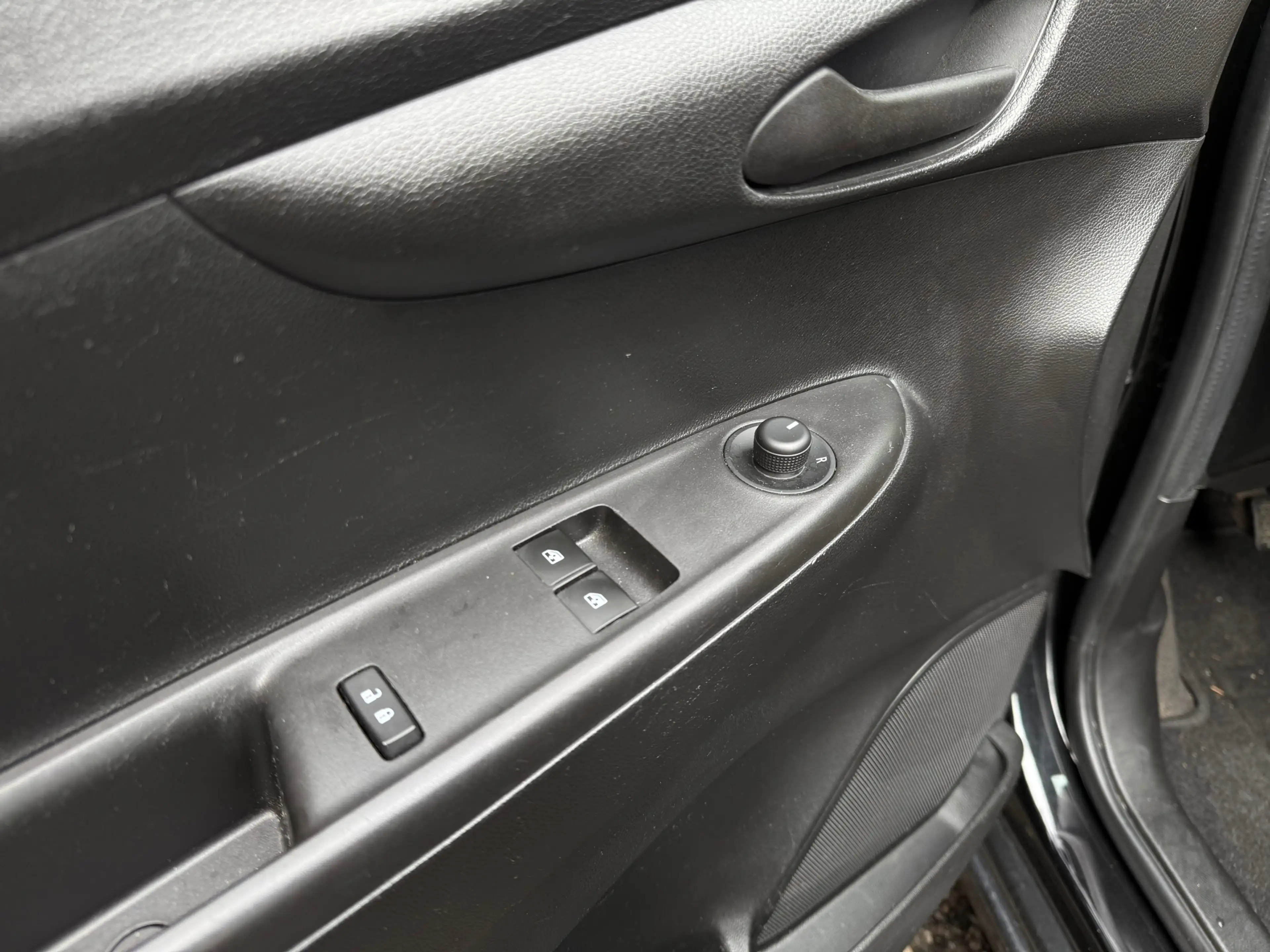 Opel Karl 1.0 ecoFLEX Edition — photo 12