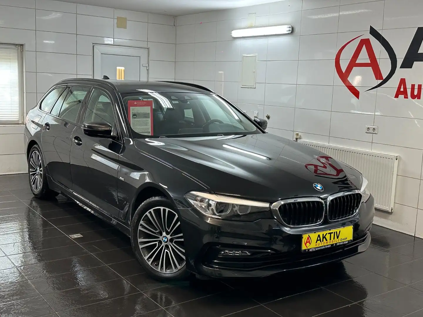 BMW 520 d Touring xDrive Sport Line Noir - 1