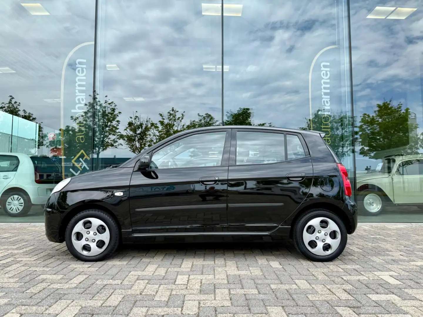 Kia Picanto 1.0i 5-deurs Seven, NAP, Airco, 1e eigenaar, 27.90 Zwart - 2