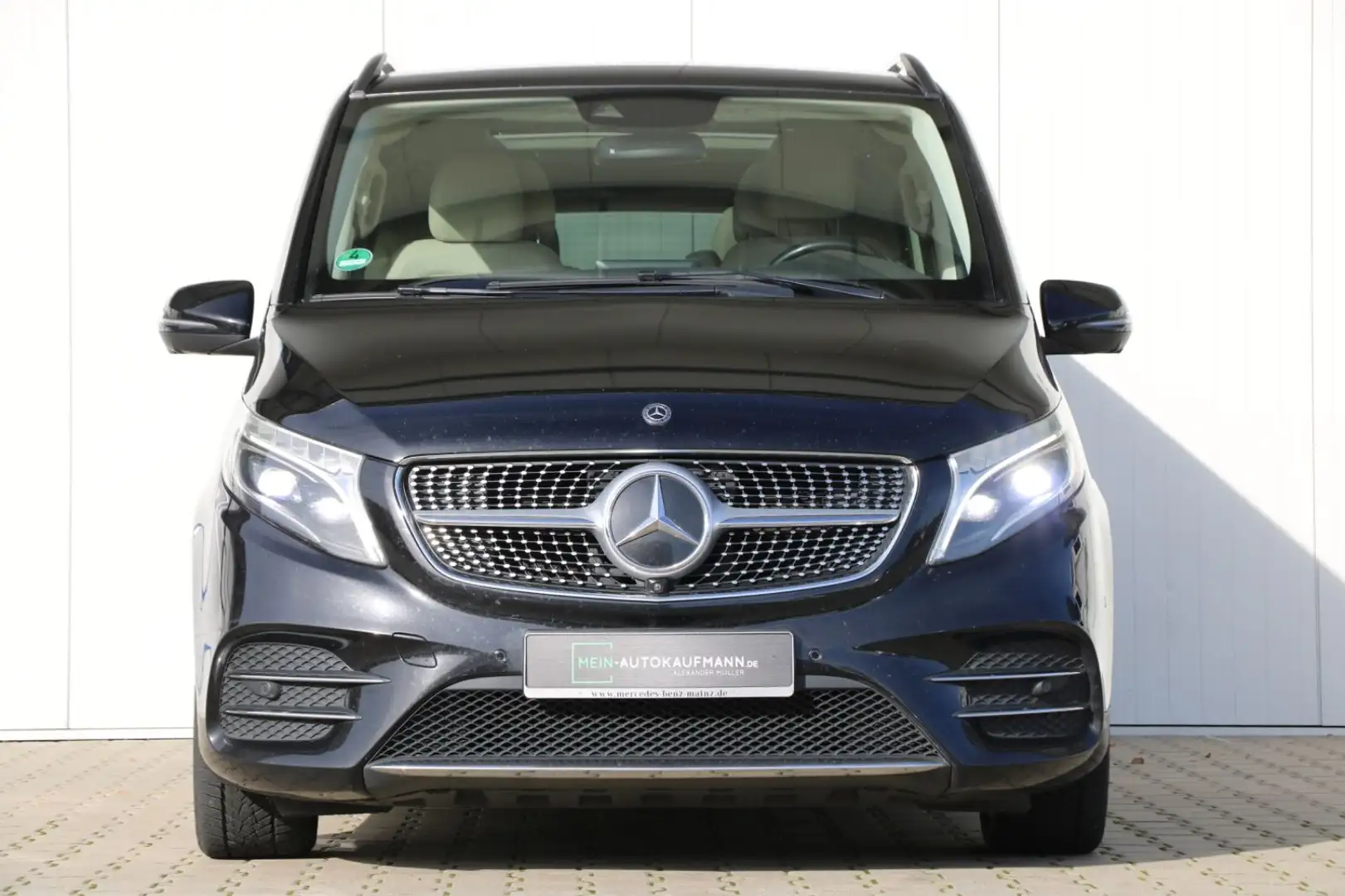 Mercedes-Benz V 250 d *AMG-Line*LANG*PANO*SOUND*2xE-TÜR*6SITZE Schwarz - 2