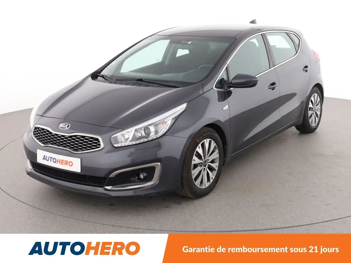 Kia Ceed / cee'd 1.0 T-GDi ISG Active BV6 Gris - 1