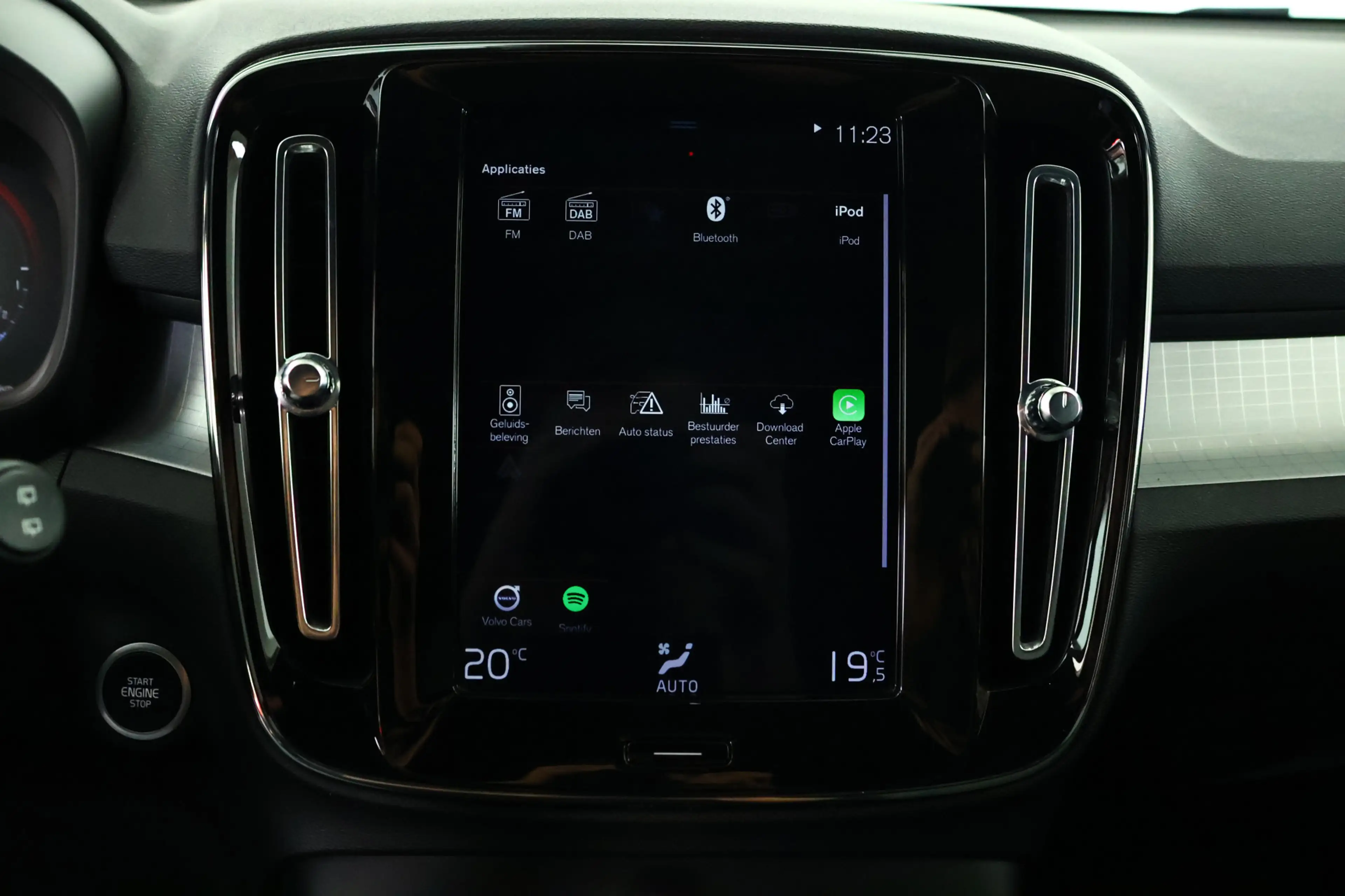 Volvo XC40 1.5 T5 Recharge R-Design / LED / Navi / CarPlay / — photo 20
