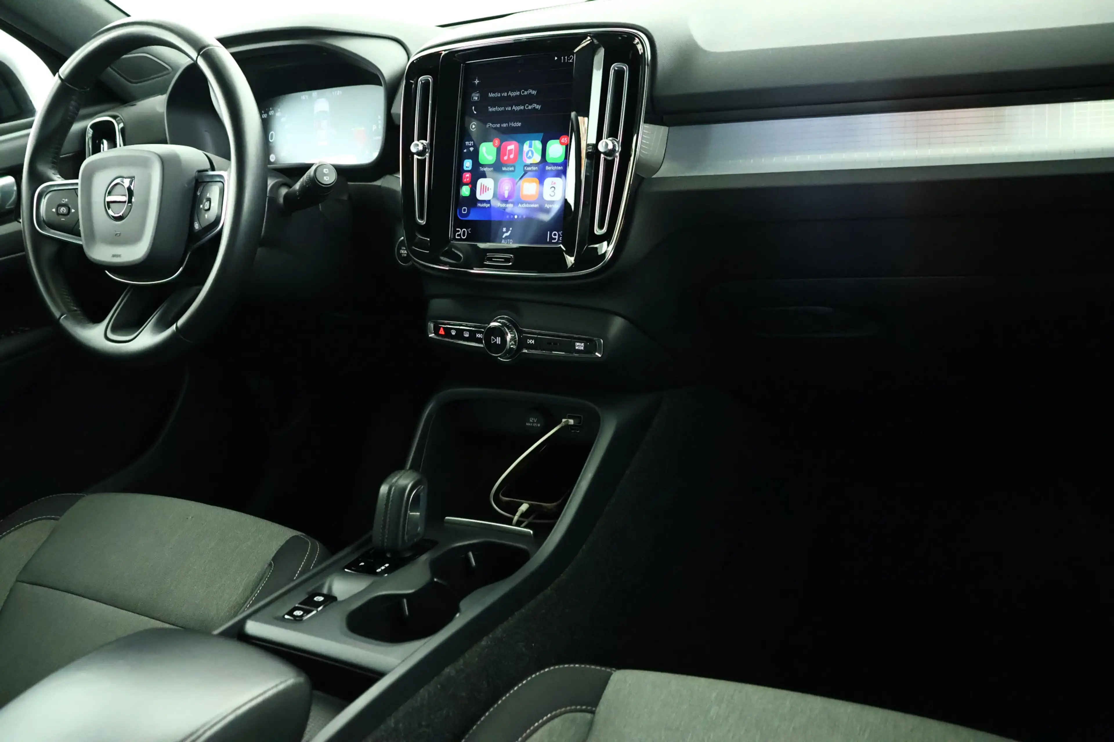 Volvo XC40 1.5 T5 Recharge R-Design / LED / Navi / CarPlay / — photo 10