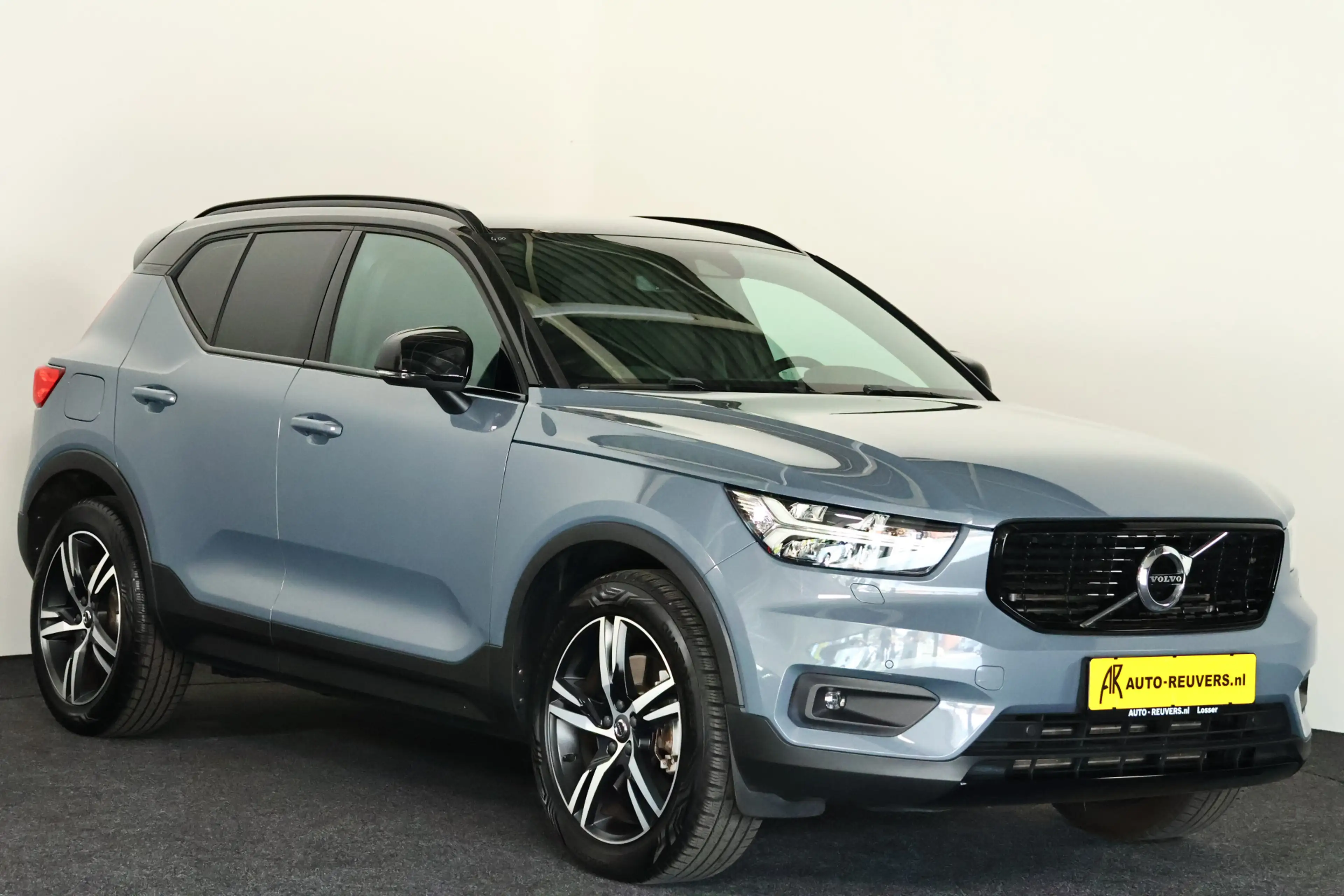 Volvo XC40 1.5 T5 Recharge R-Design / LED / Navi / CarPlay / — photo 5