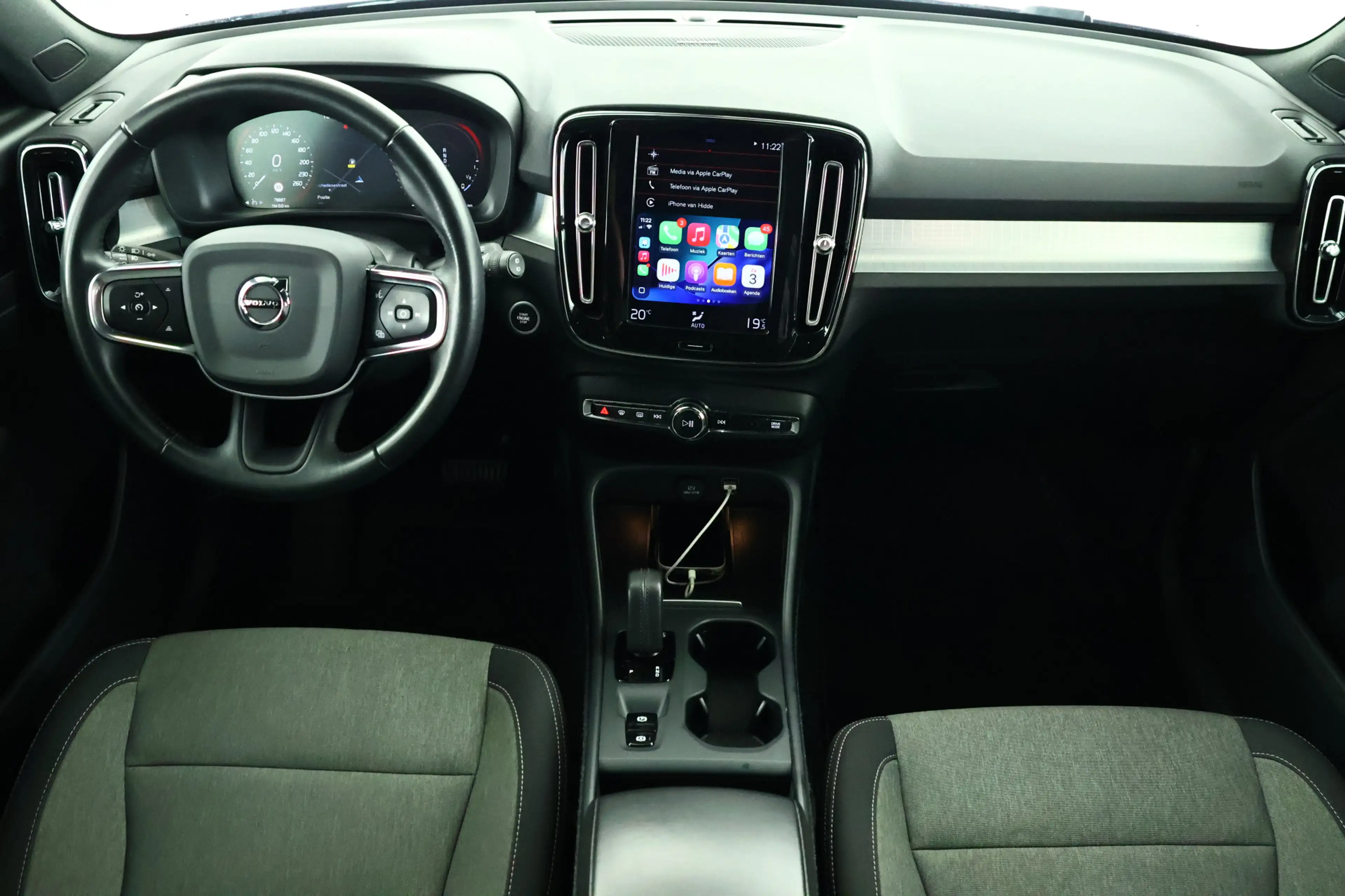 Volvo XC40 1.5 T5 Recharge R-Design / LED / Navi / CarPlay / — photo 30