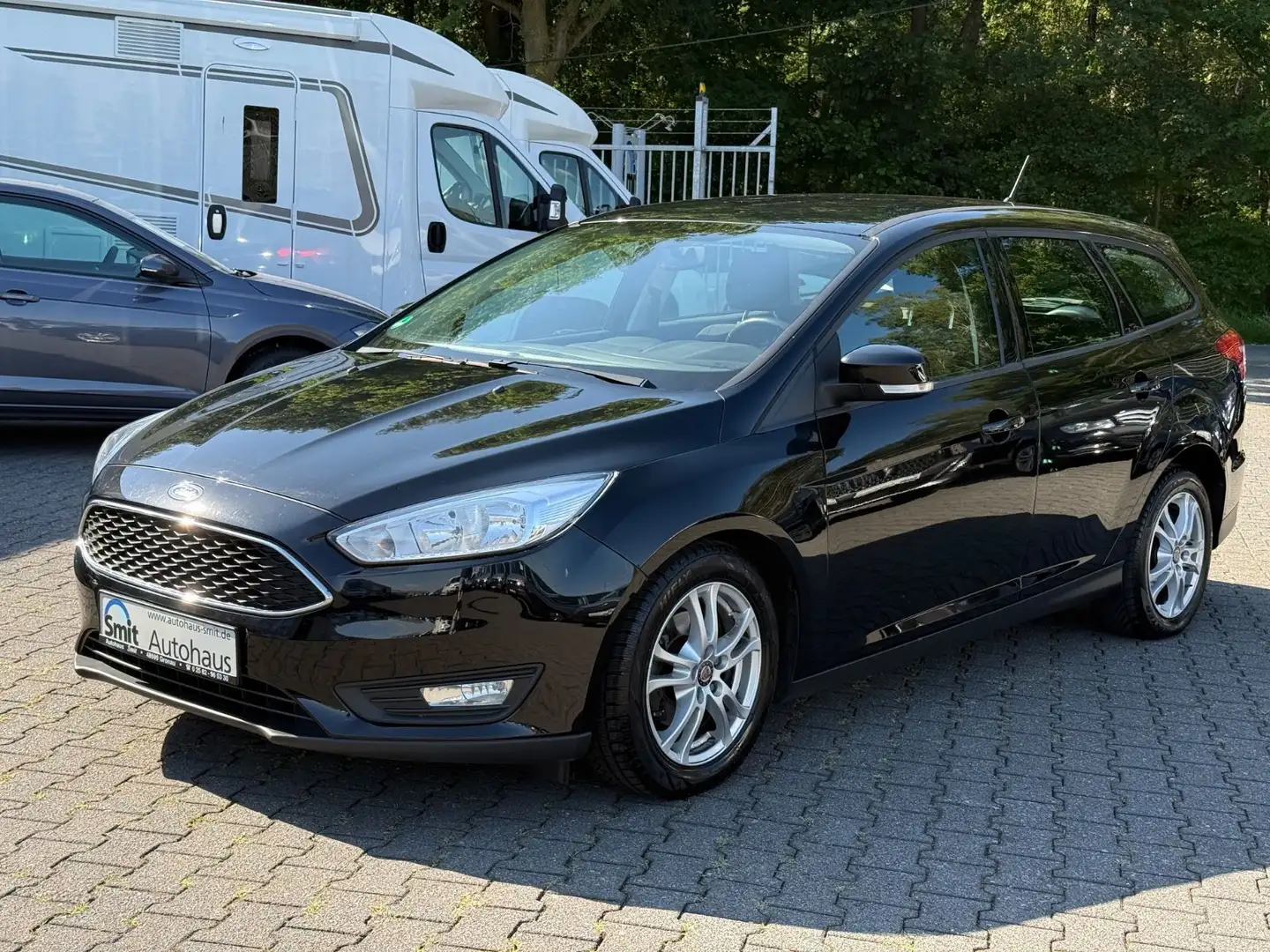 Ford Focus Turnier Business 1.5 TDCi/Navi/CarPlay/SHZ Noir - 1