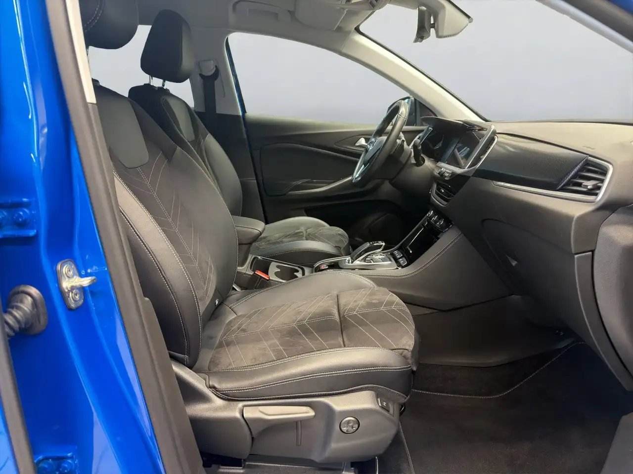 Opel Grandland X Hybrid 1.6*KAMERA*PDC*SITZHZG* 9