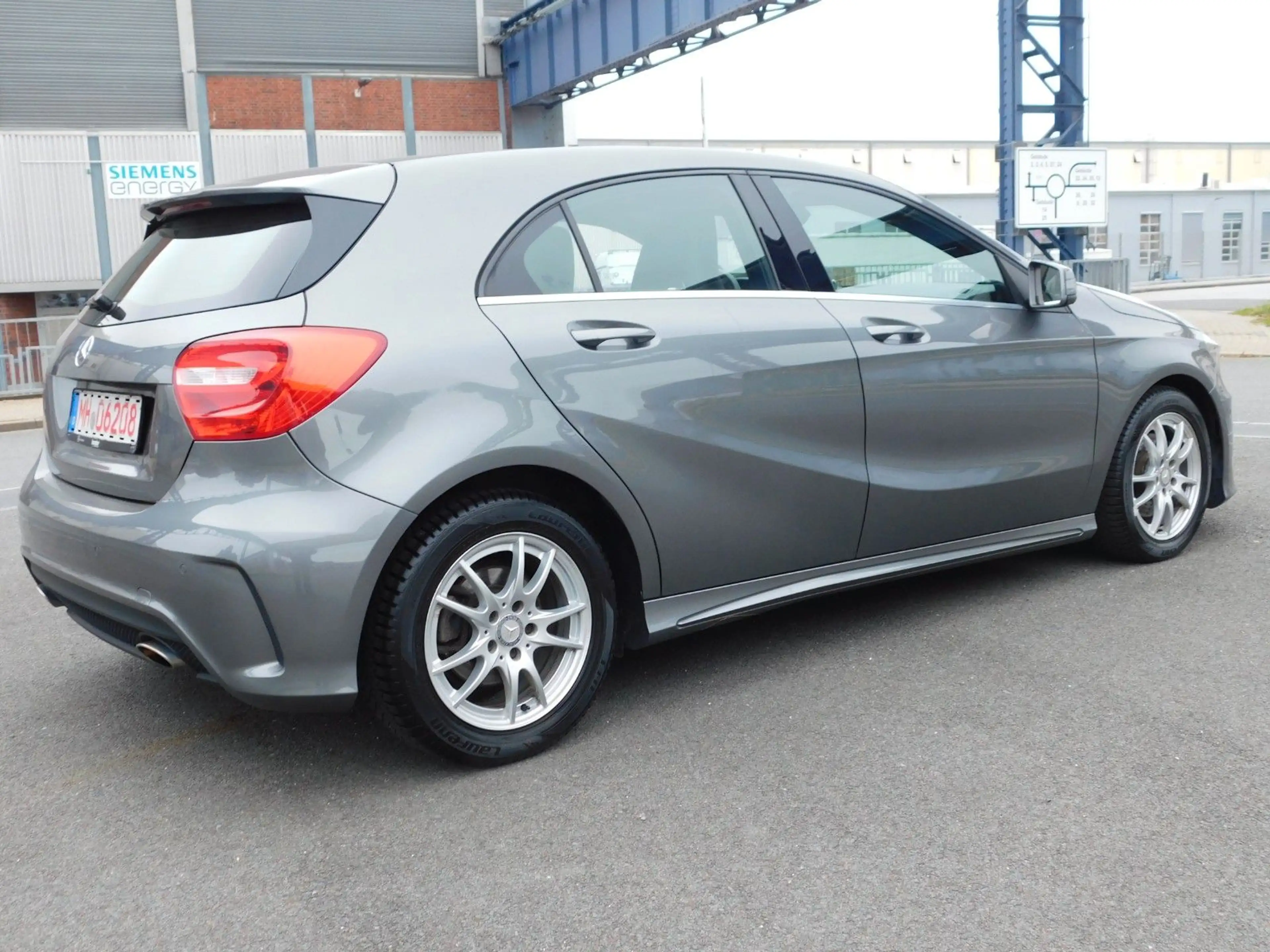 Mercedes-Benz A 200 AMG Line — photo 4