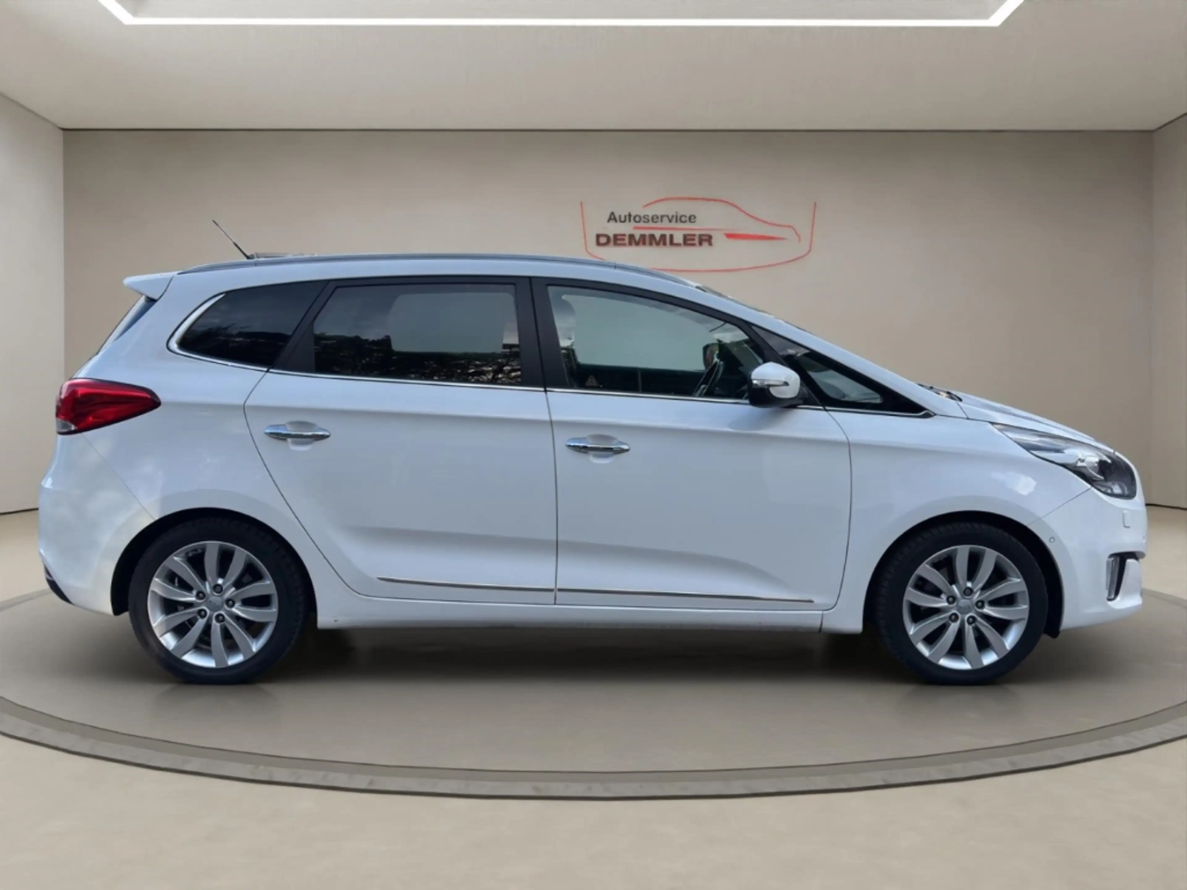 Kia Carens 7-Sitzer ,Xenon,R.Kamera,AHK,Tempomat,Sitzheizung, — photo 4